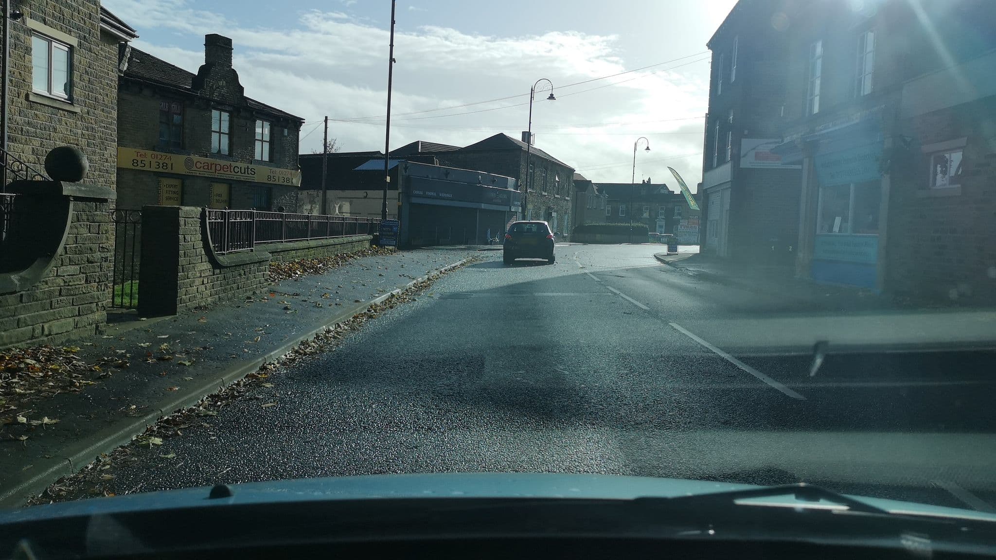 Street view near Gateway Lodge, Cleckheaton — © cuttlebug (CC BY-SA · Mapillary)
