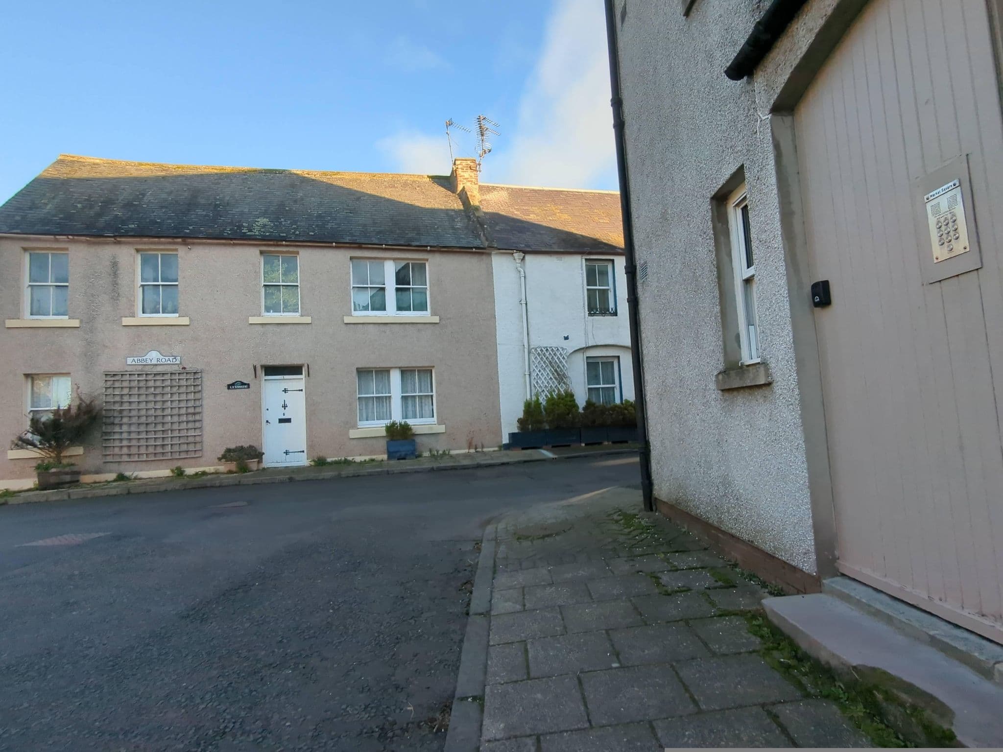 Street view near Rosybank Cottage, Coldstream — © ccbb7766 (CC BY-SA · Mapillary)