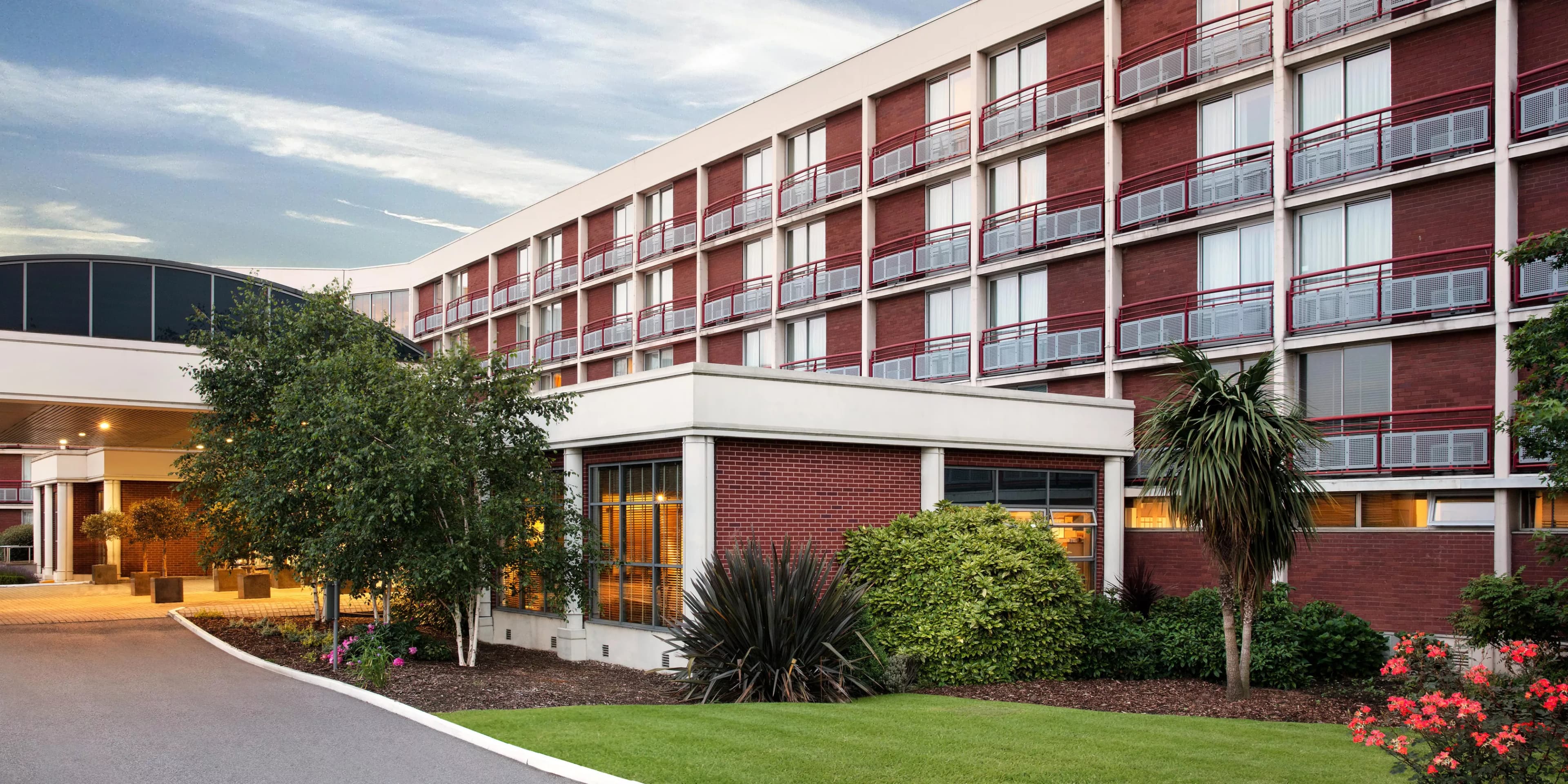 Crowne Plaza London - Heathrow by IHG, West Drayton