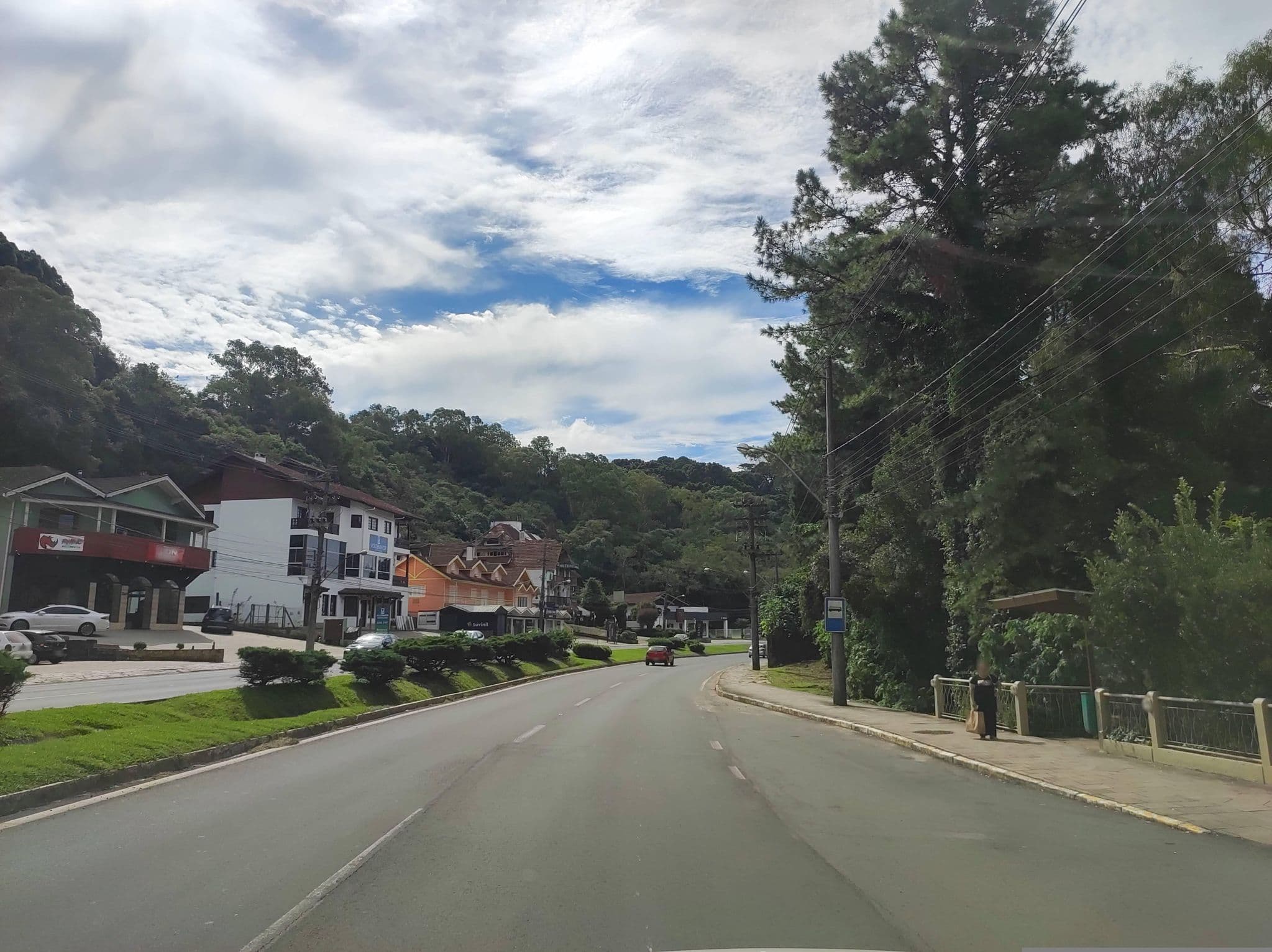 Street view near Hotel Laghetto Siena, Gramado — © diegokrein (CC BY-SA · Mapillary)