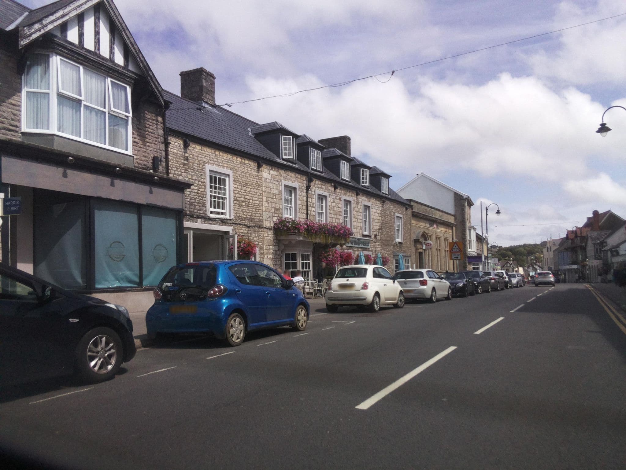 Street view near Town & Country Collective, Cowbridge — © southglos (CC BY-SA · Mapillary)