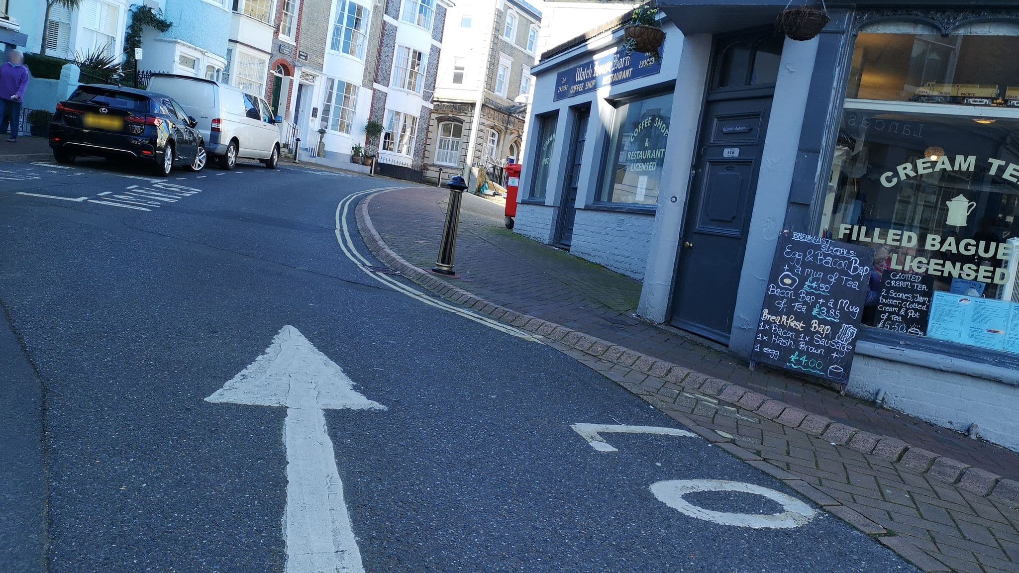 Street view near The Union Inn, Cowes — © mappernerd (CC BY-SA · Mapillary)