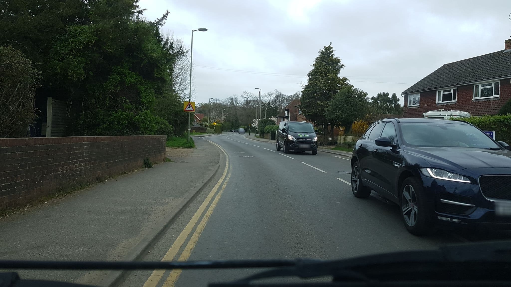 Street view near The White Hart Hotel, Cranleigh — © richardc (CC BY-SA · Mapillary)