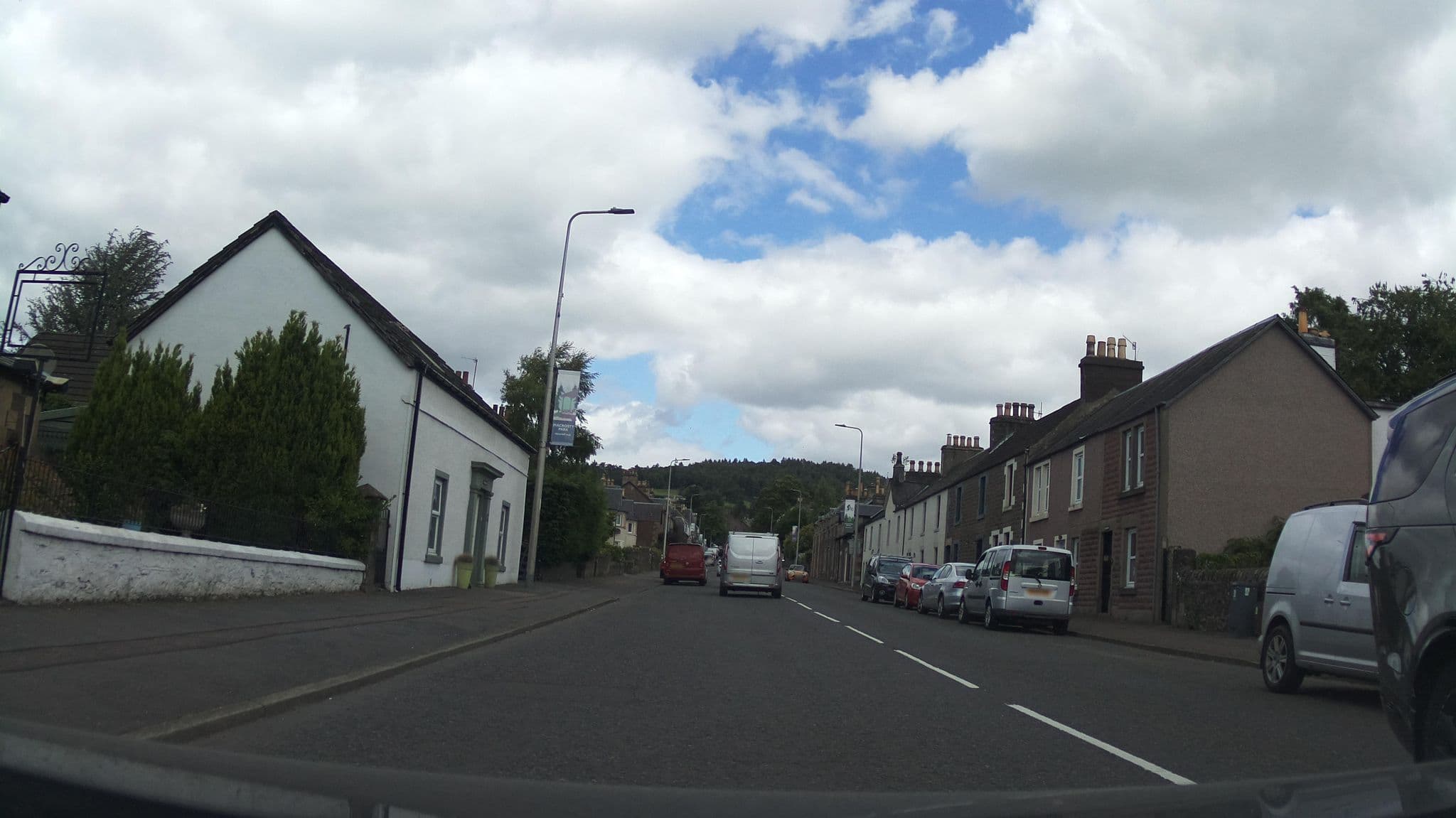 Street view near James Cottage B & B, Crieff — © southglos (CC BY-SA · Mapillary)