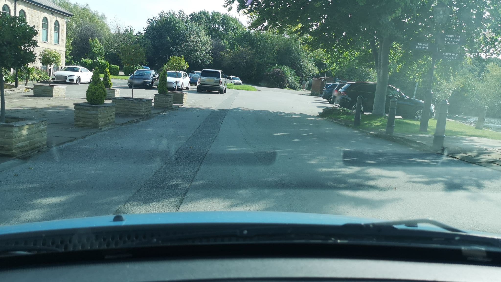 Street view near Waterton Grand Café @ Waterton Park Hotel, Crofton — © cuttlebug (CC BY-SA · Mapillary)