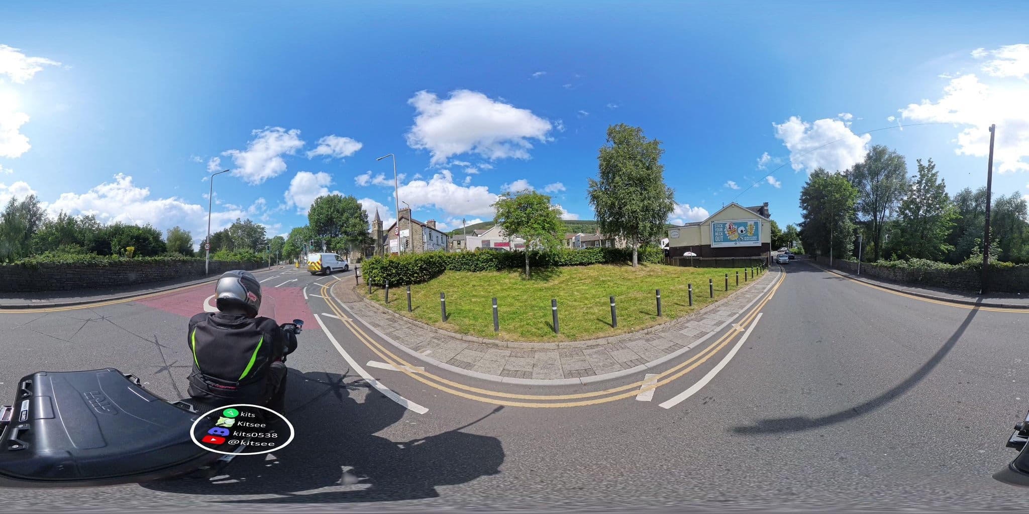 Street view near Aberdare Hotel, Mountain Ash — © kits (CC BY-SA · Mapillary)