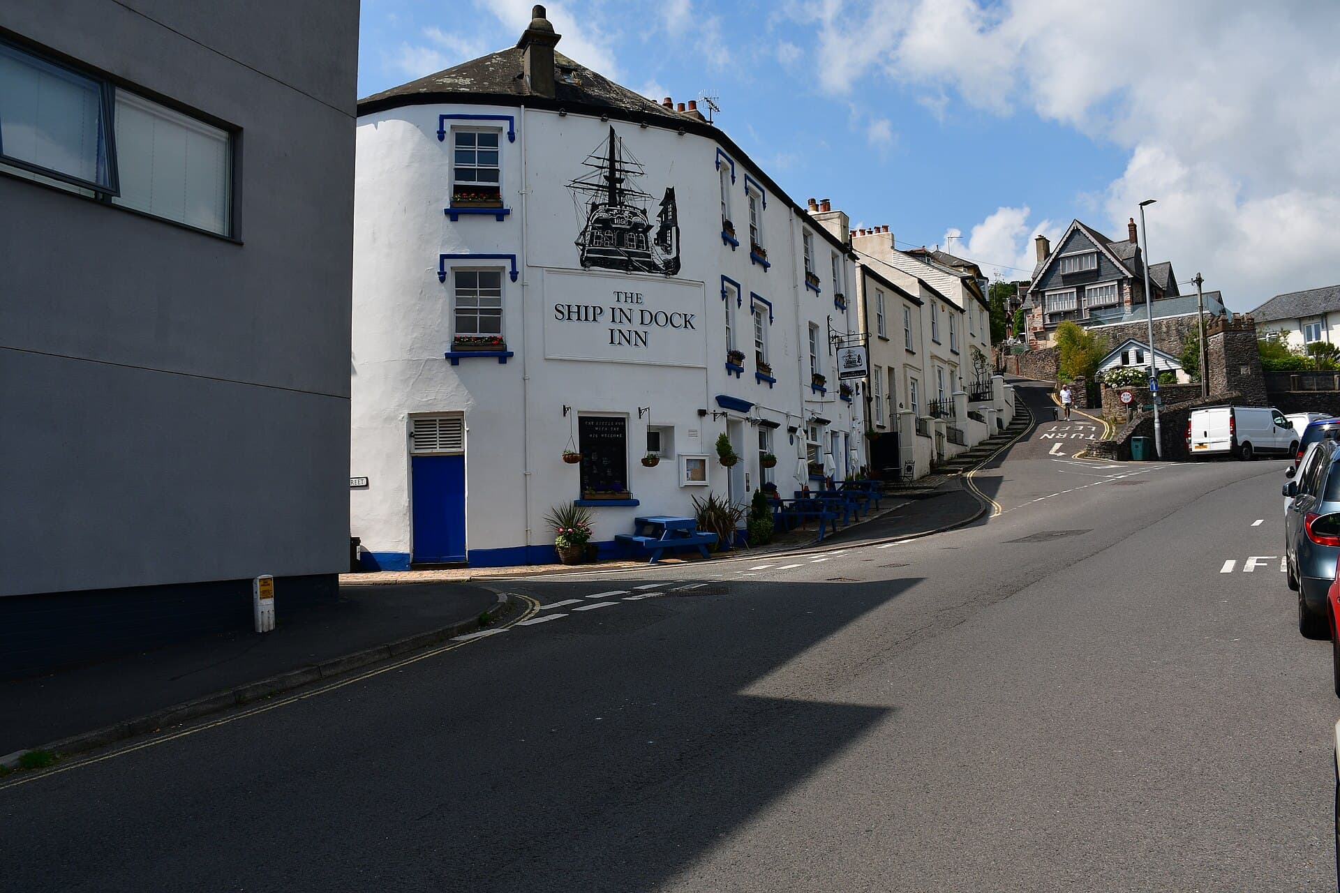 The Ship in Dock Inn (via Wikimedia Commons, CC0)