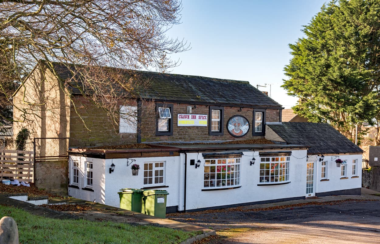 The Crown Inn (via Wikimedia Commons, CC BY-SA 2.0)
