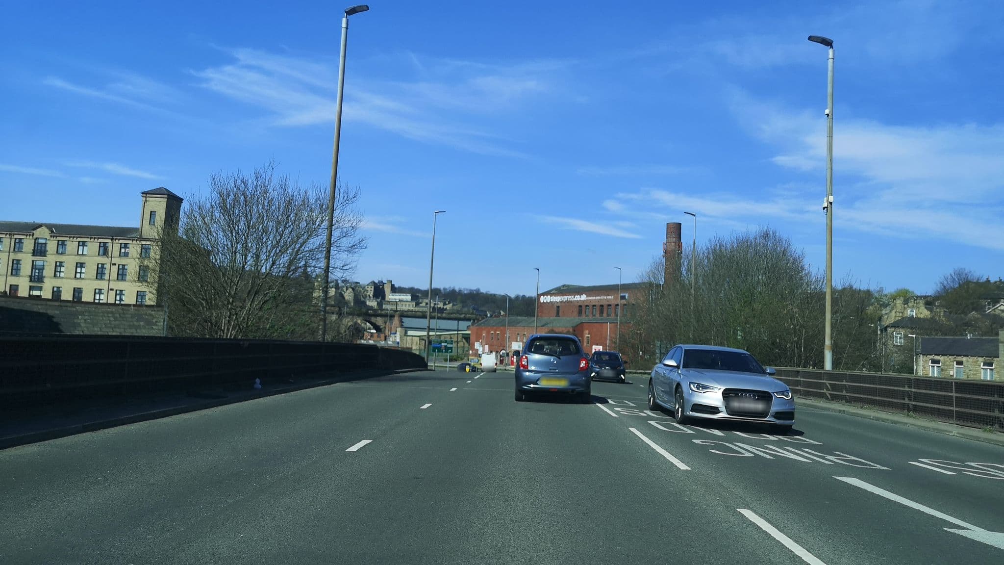 Street view near Station Hotel, Dewsbury — © cuttlebug (CC BY-SA · Mapillary)