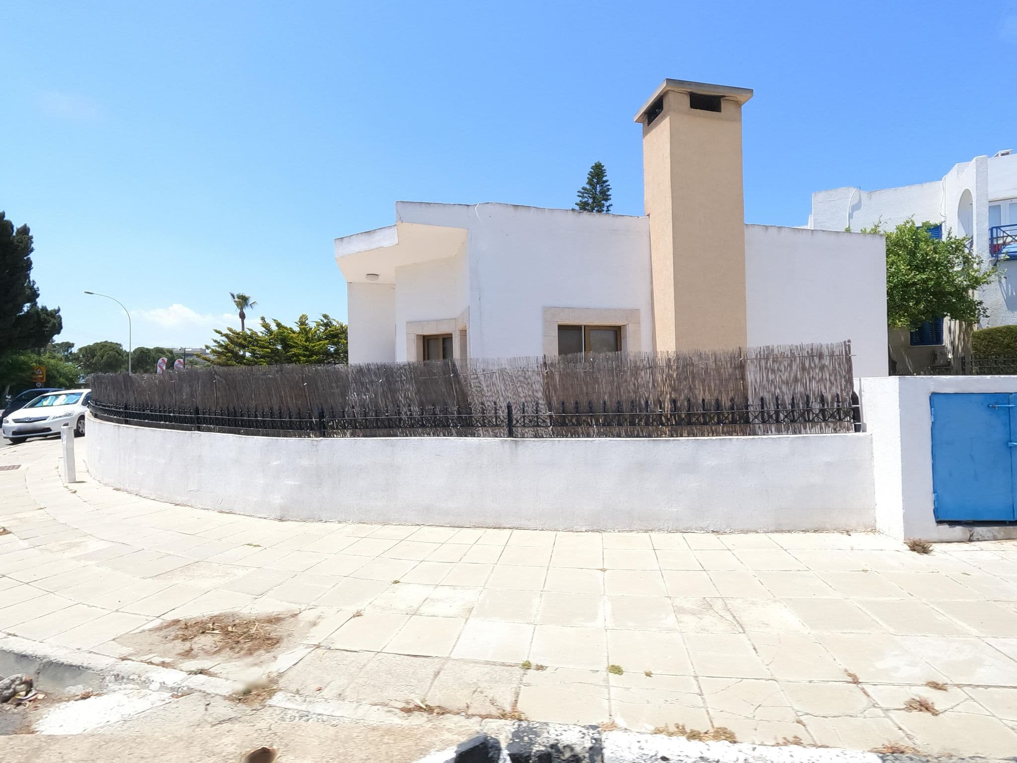 Street view near Sea Green Gardens, Dhekelia — © noa1 (CC BY-SA · Mapillary)