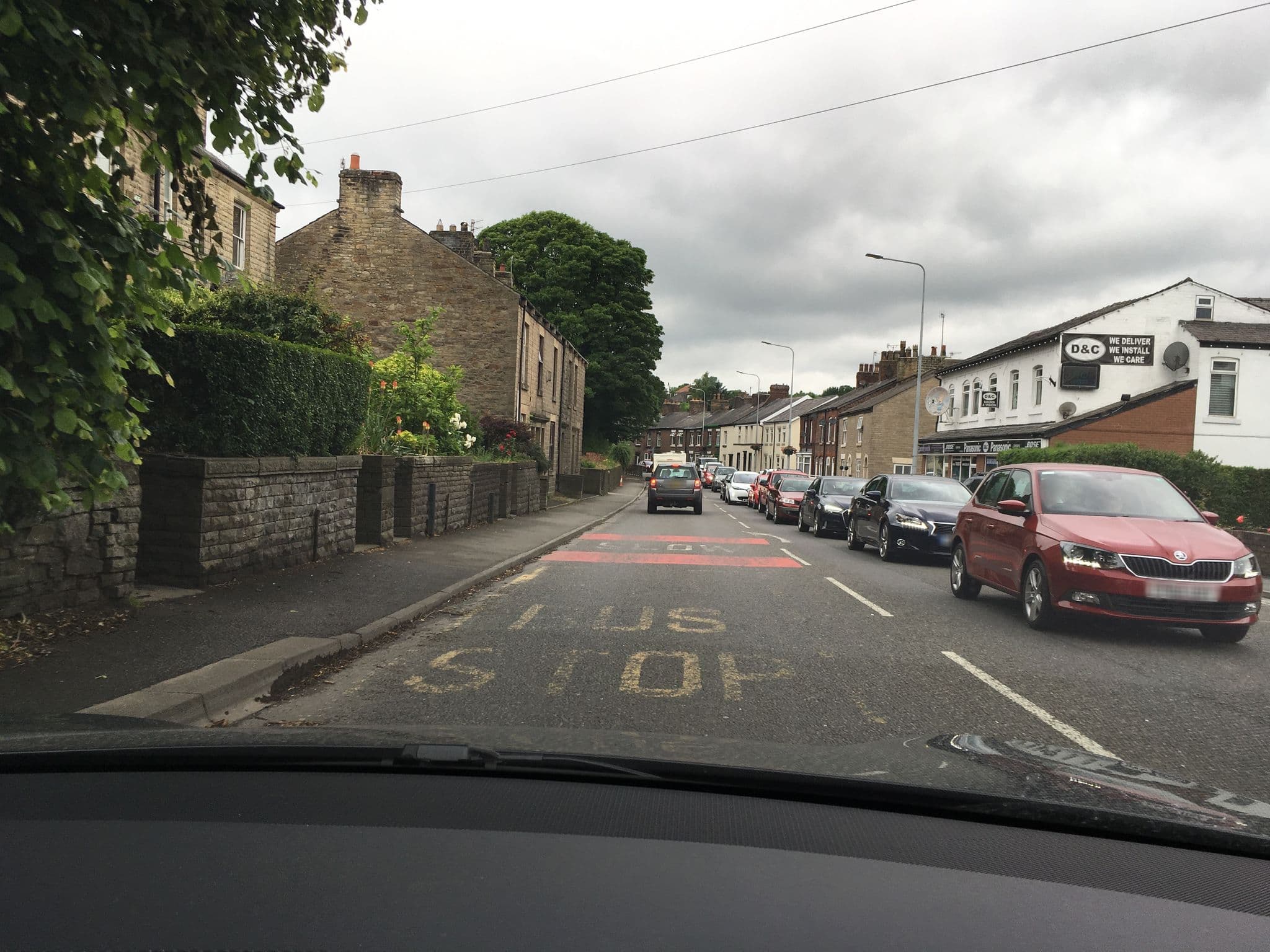 Street view near The Albert Hotel, Disley — © julianlb (CC BY-SA · Mapillary)
