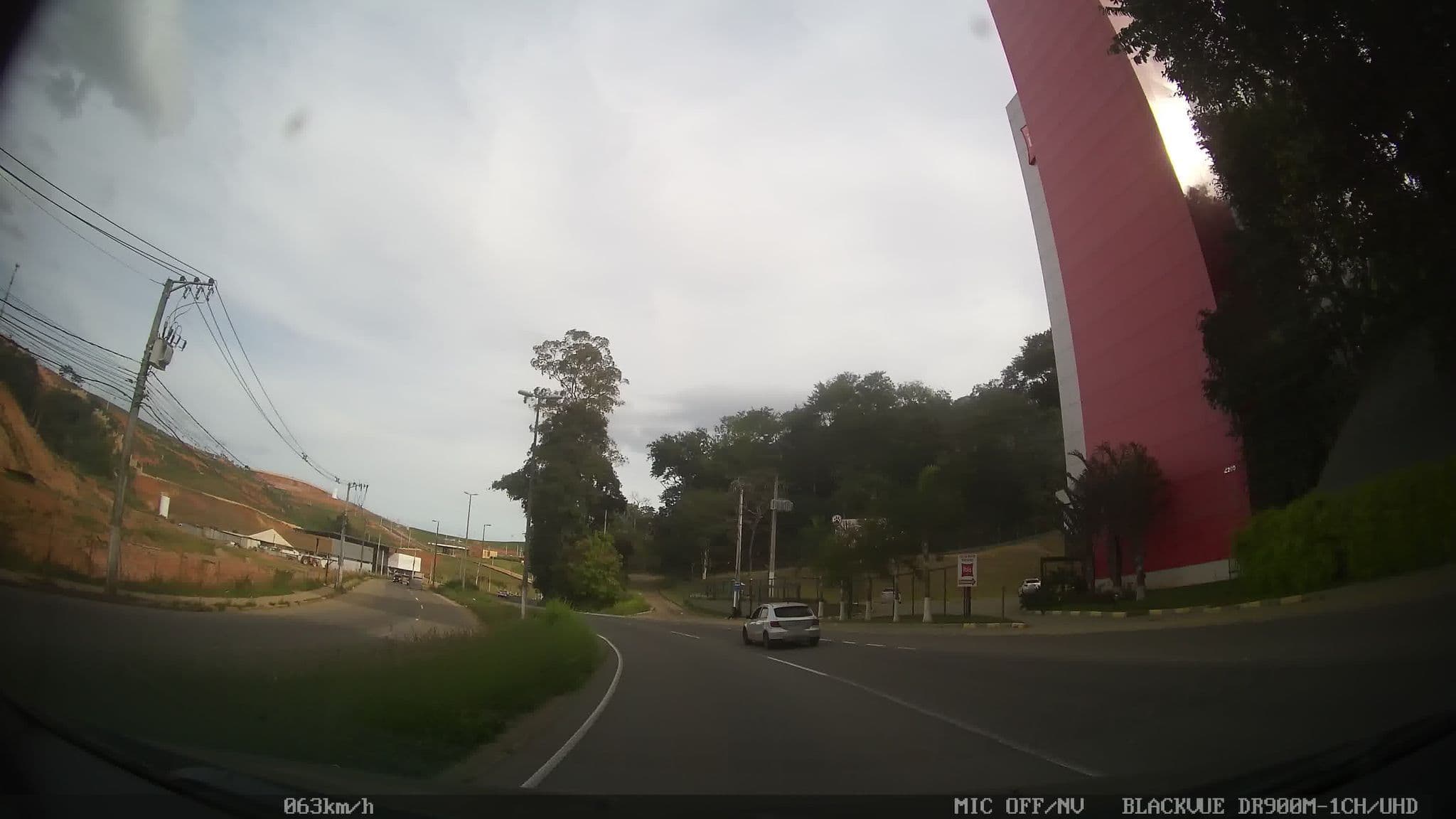Street view near Hotel Ibis Juiz de Fora, Juiz de Fora — © kaart_2 (CC BY-SA · Mapillary)