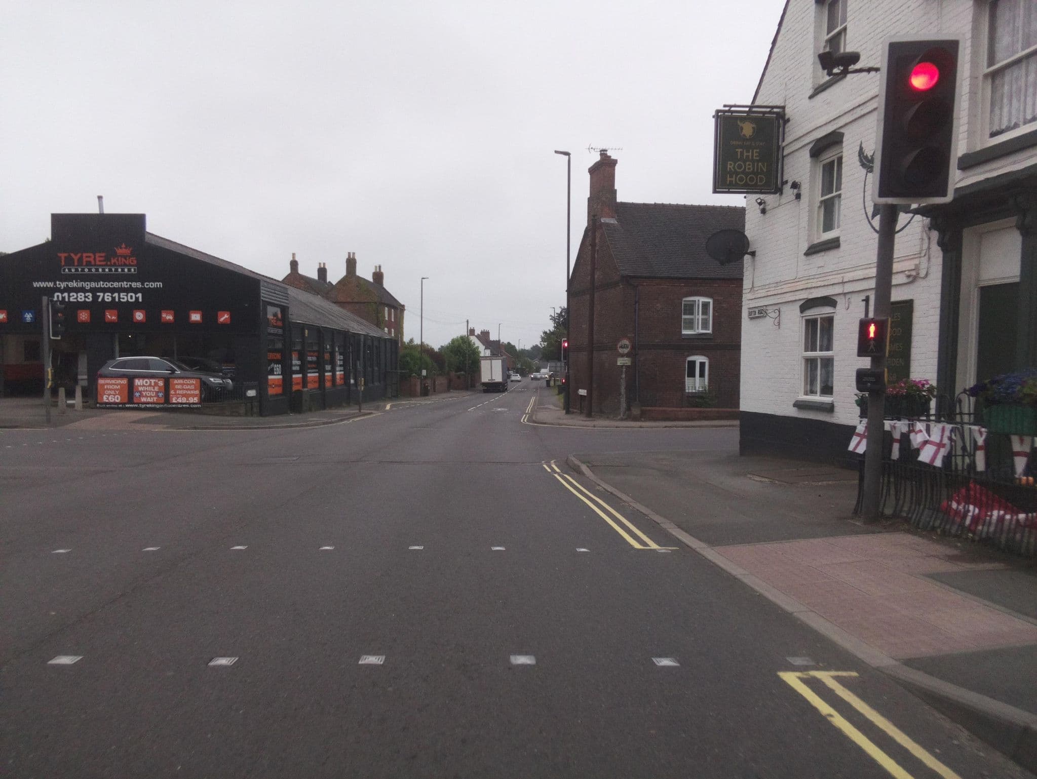 Street view near The Robin Hood Inn, Donisthorpe — © southglos (CC BY-SA · Mapillary)