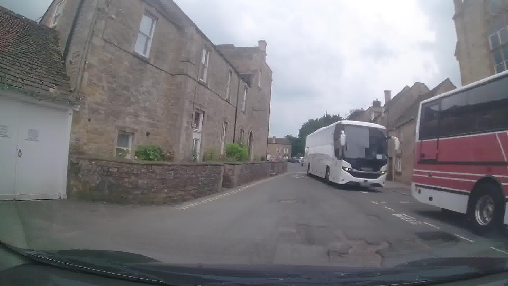 Street view near The Old Stocks Inn, Stow on the Wold — © trigpoint (CC BY-SA · Mapillary)