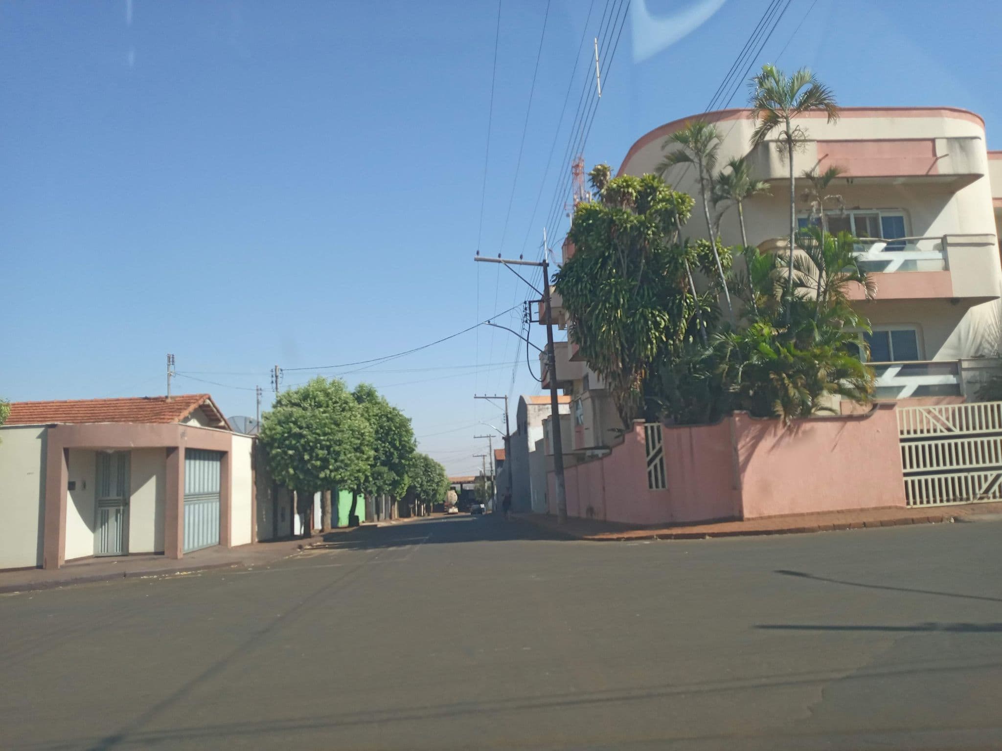 Street view near Chagas Hotel, Capinópolis — © marcos_medeiros (CC BY-SA · Mapillary)
