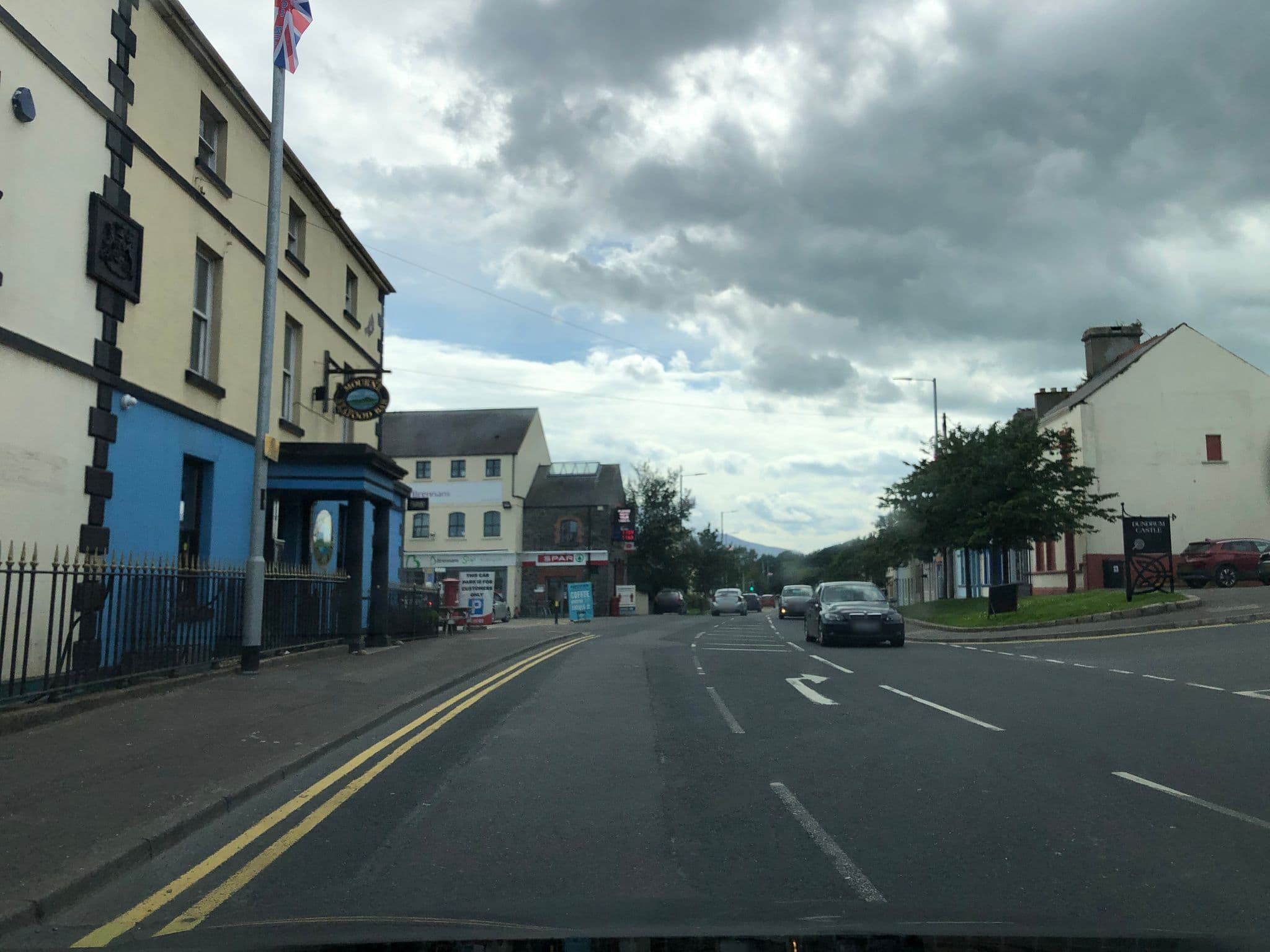 Street view near Rooms at Mourne, Dundrum — © laye (CC BY-SA · Mapillary)