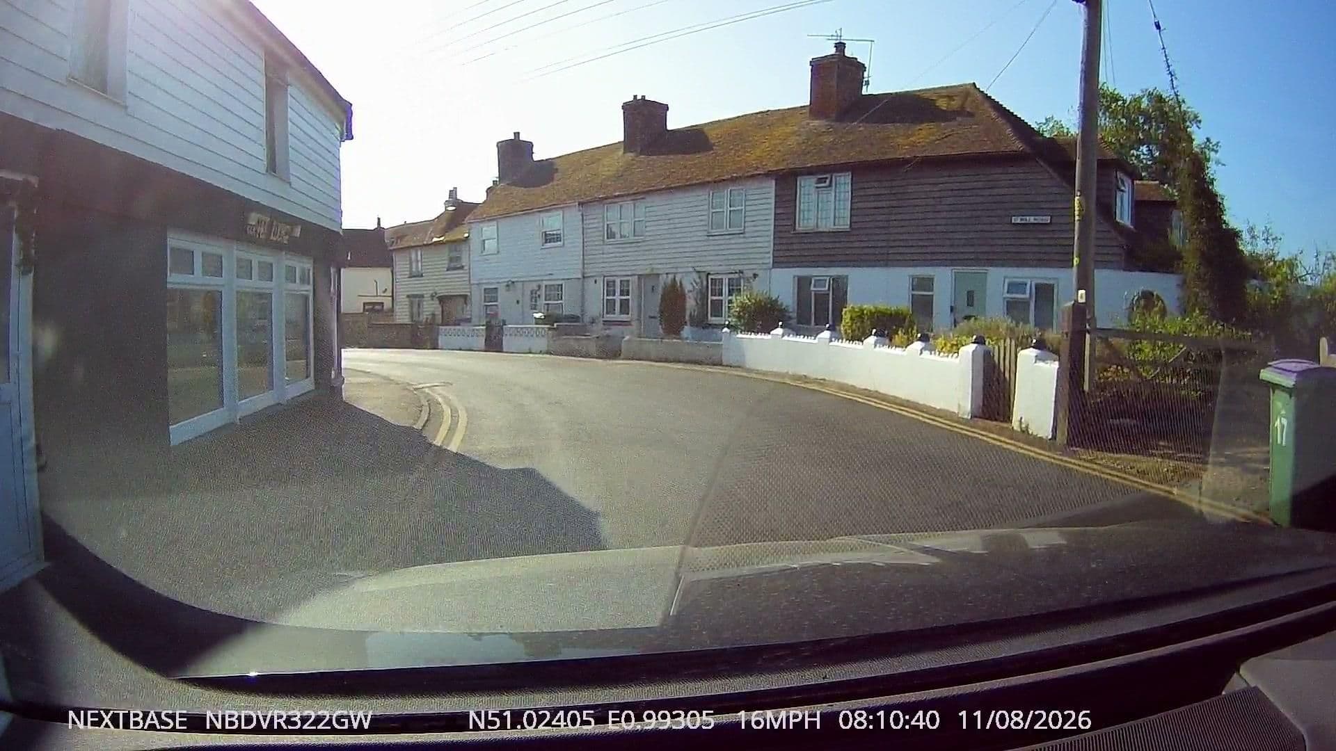 Street view near Willow Cottage, Dymchurch — © tallguy (CC BY-SA · Mapillary)