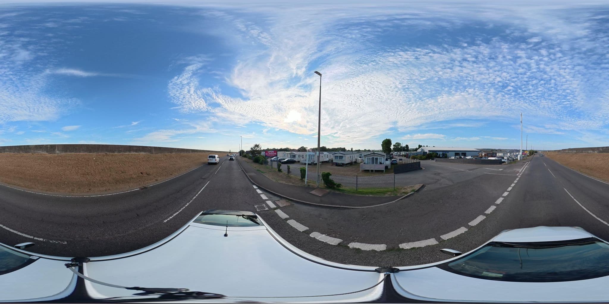 Street view near New Beach Holiday Park, Dymchurch — © osmplus_org (CC BY-SA · Mapillary)