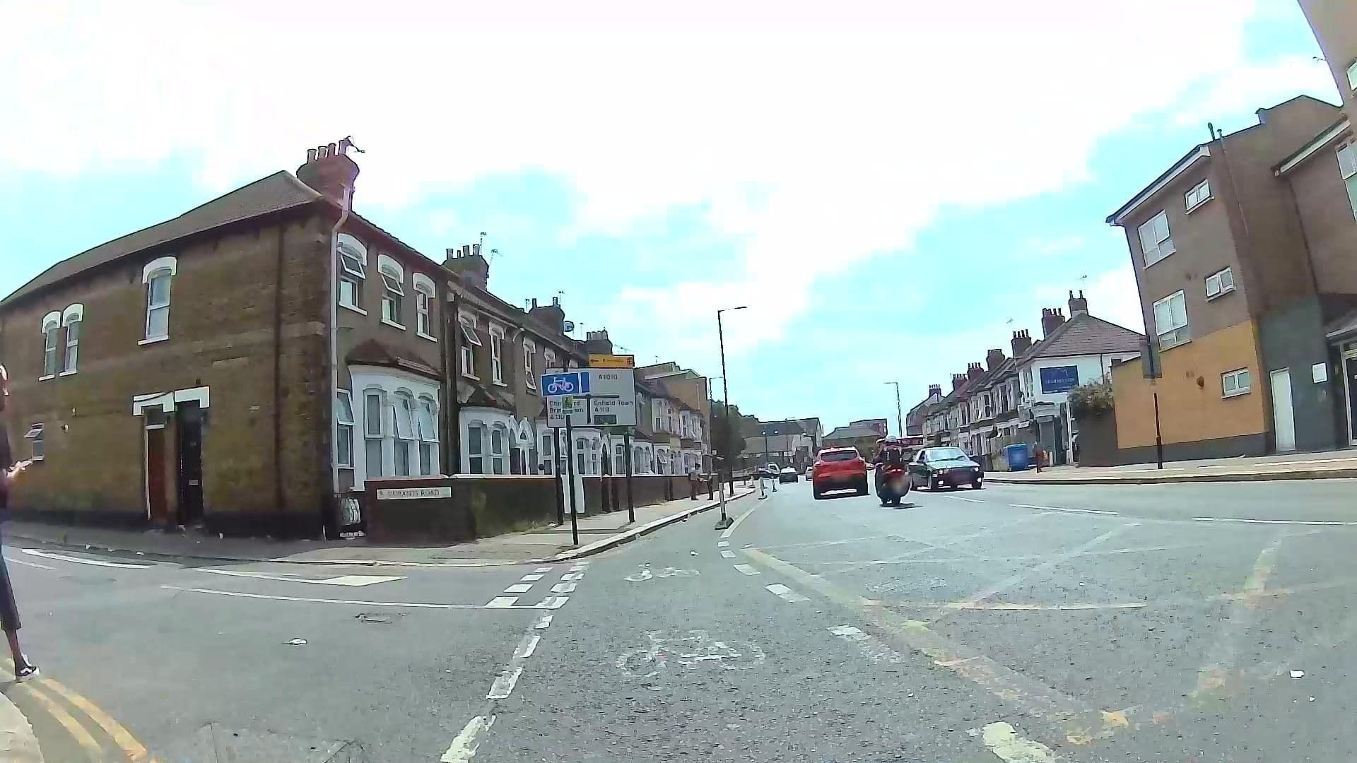 Street view near The High Street Residence, Ponders End — © rskedgell (CC BY-SA · Mapillary)
