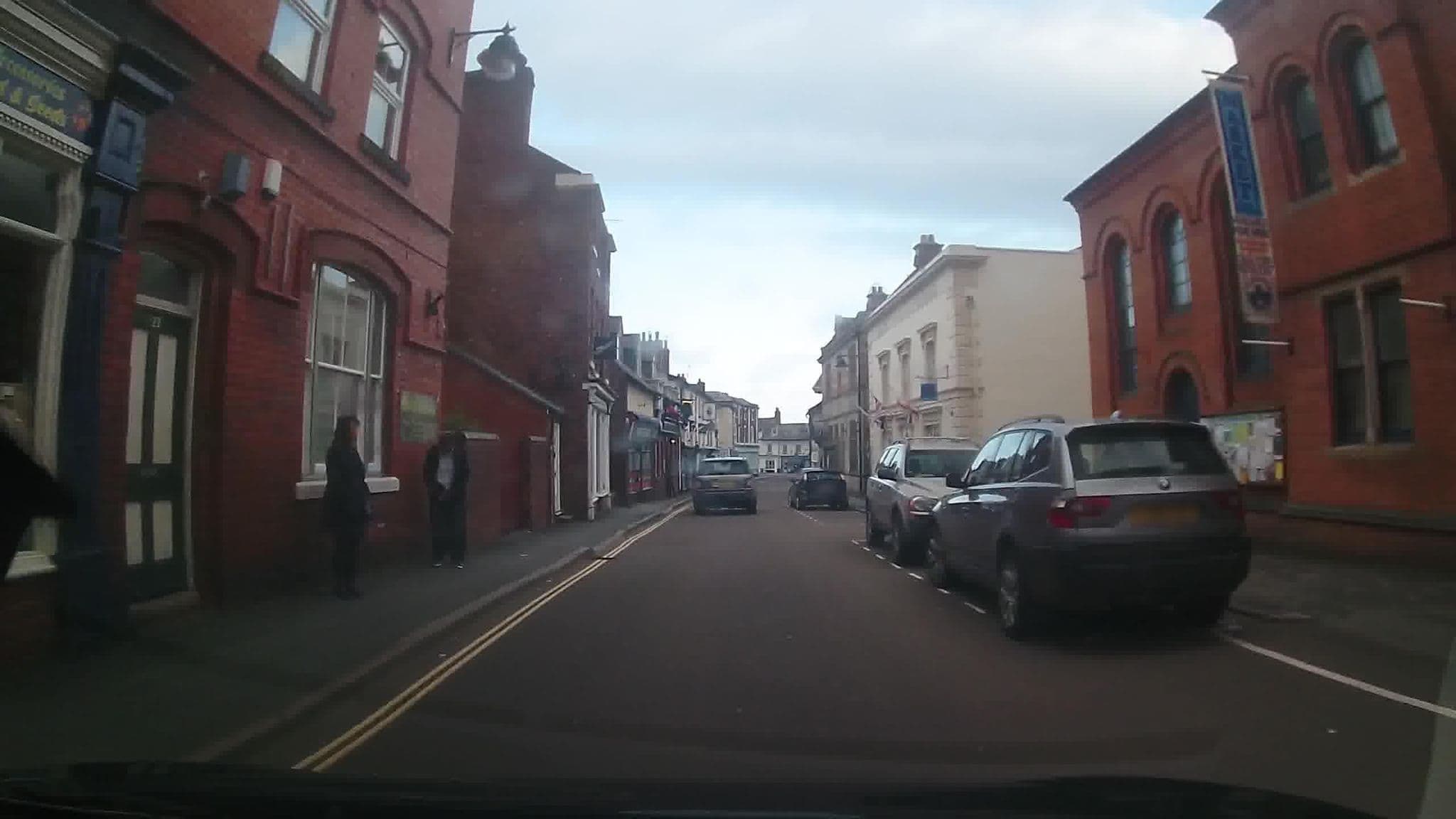 Street view near Central Ellesmere -sleeps2 - Parking - Petfriendly, Ellesmere — © trigpoint (CC BY-SA · Mapillary)