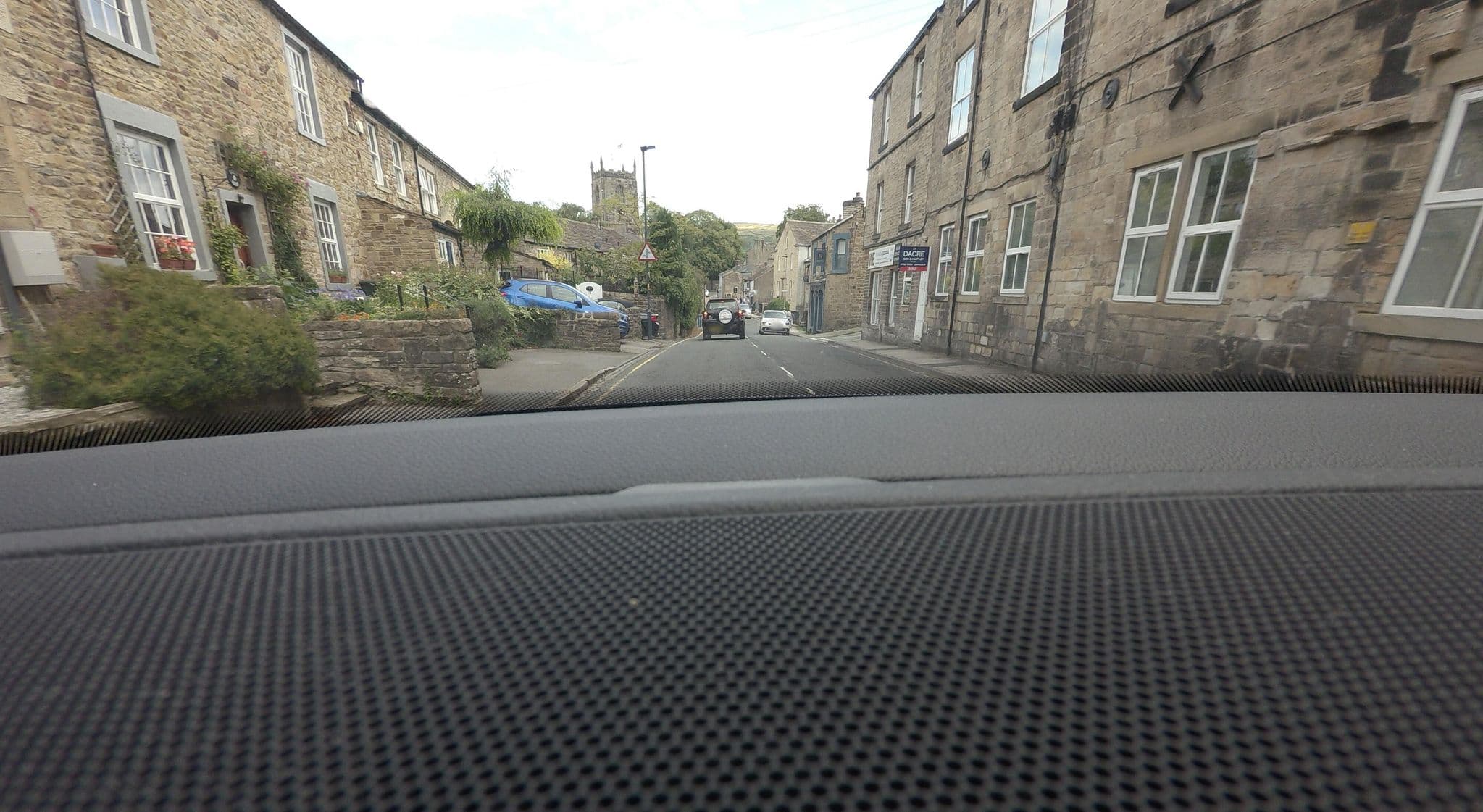 Street view near Raikes Barn Boutique B&B, Skipton — © tallguy (CC BY-SA · Mapillary)