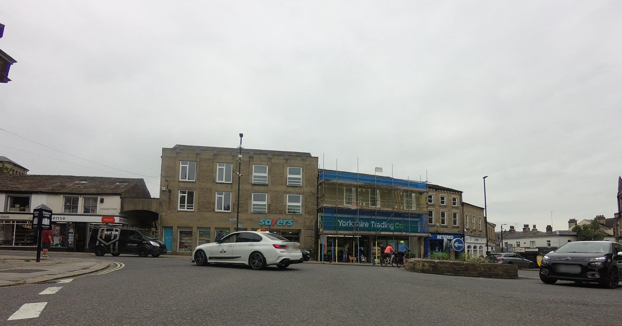 Street view near High Street House, Skipton — © tallguy (CC BY-SA · Mapillary)