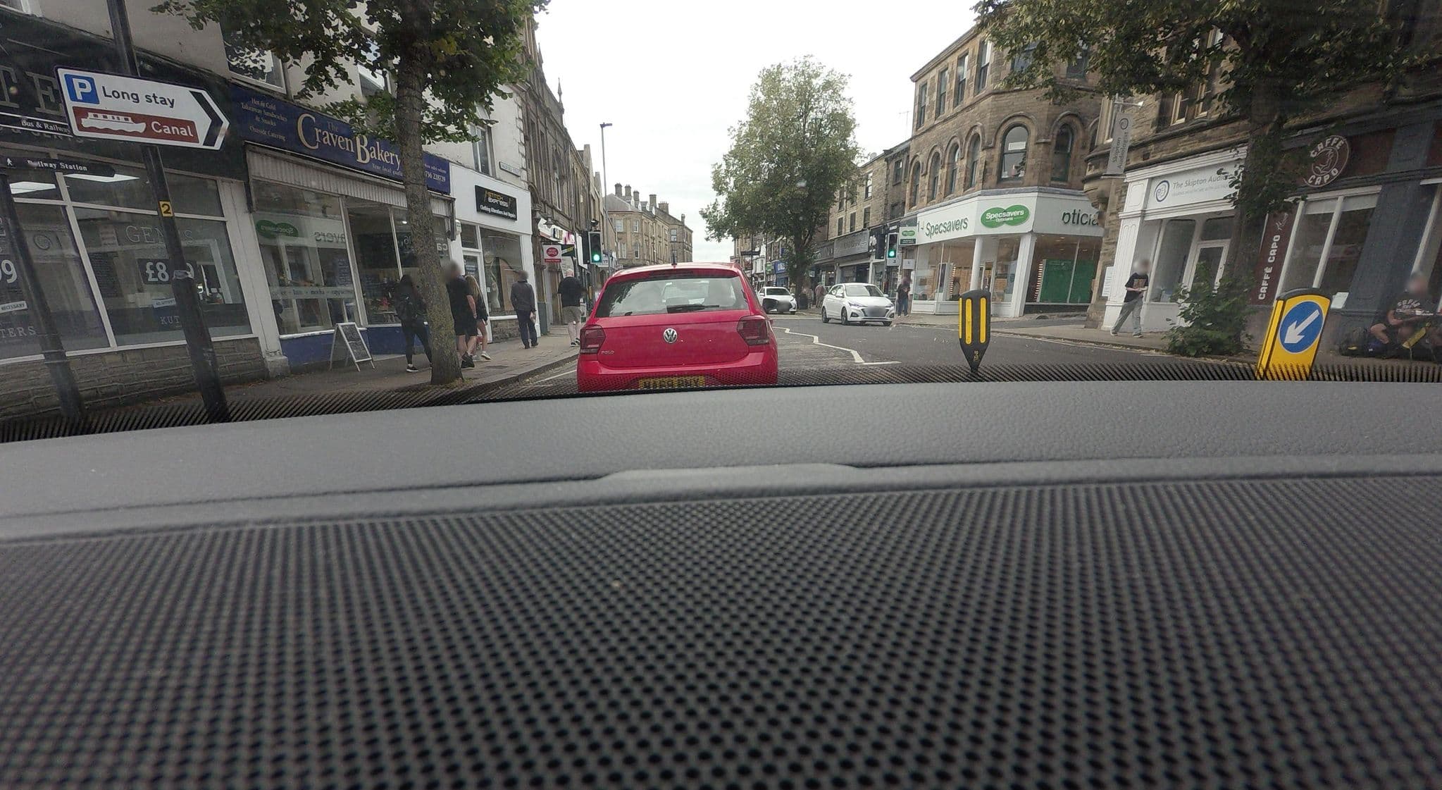 Street view near The Old Ship Hotel, apartment 2, Skipton — © tallguy (CC BY-SA · Mapillary)