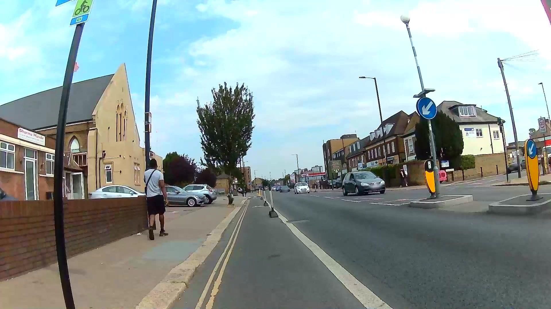 Street view near The Dharma Lodge, Enfield Lock — © rskedgell (CC BY-SA · Mapillary)