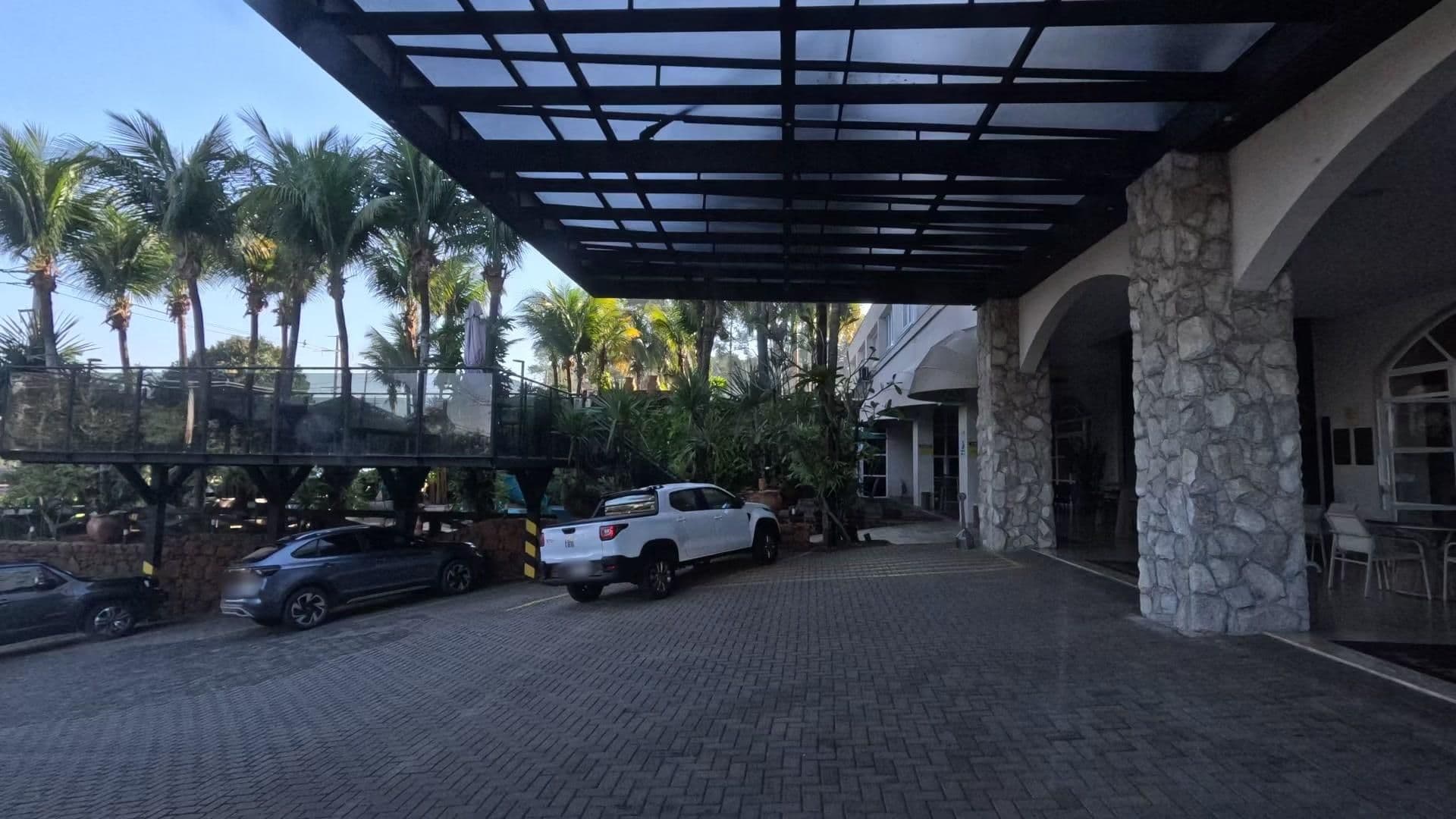 Street view near Hotel Beira Rio, Piracicaba — © bct (CC BY-SA · Mapillary)