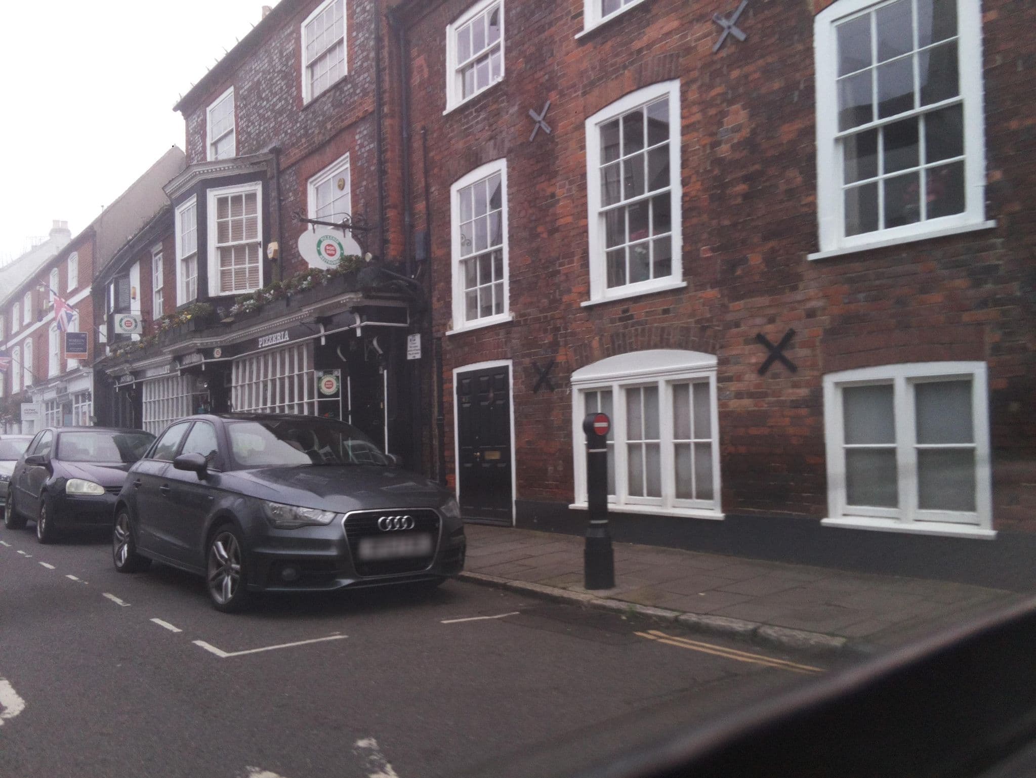 Street view near The Old Dial House, Eton — © southglos (CC BY-SA · Mapillary)