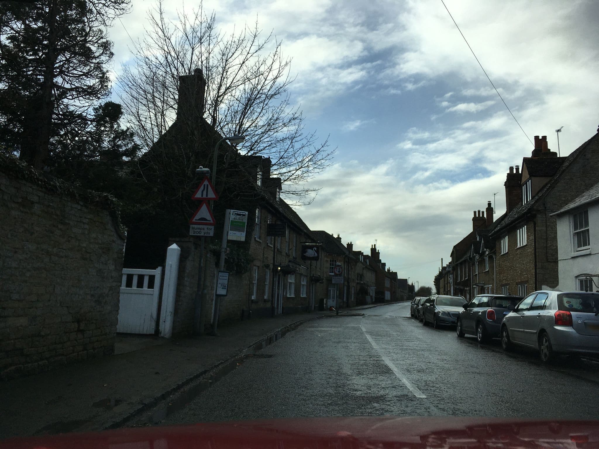 Street view near Swan Hotel, Eynsham — © southglos (CC BY-SA · Mapillary)