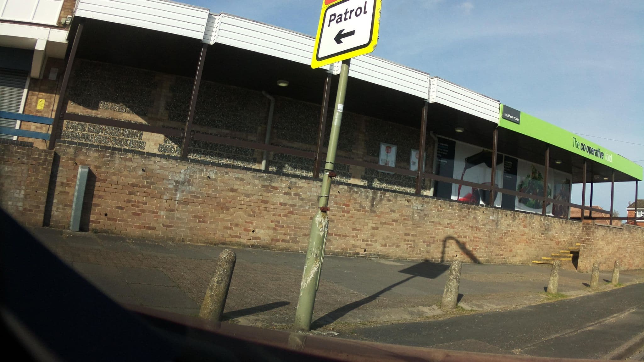 Street view near The Coffee Cabin Bakeshop, Fair Oak — © southglos (CC BY-SA · Mapillary)