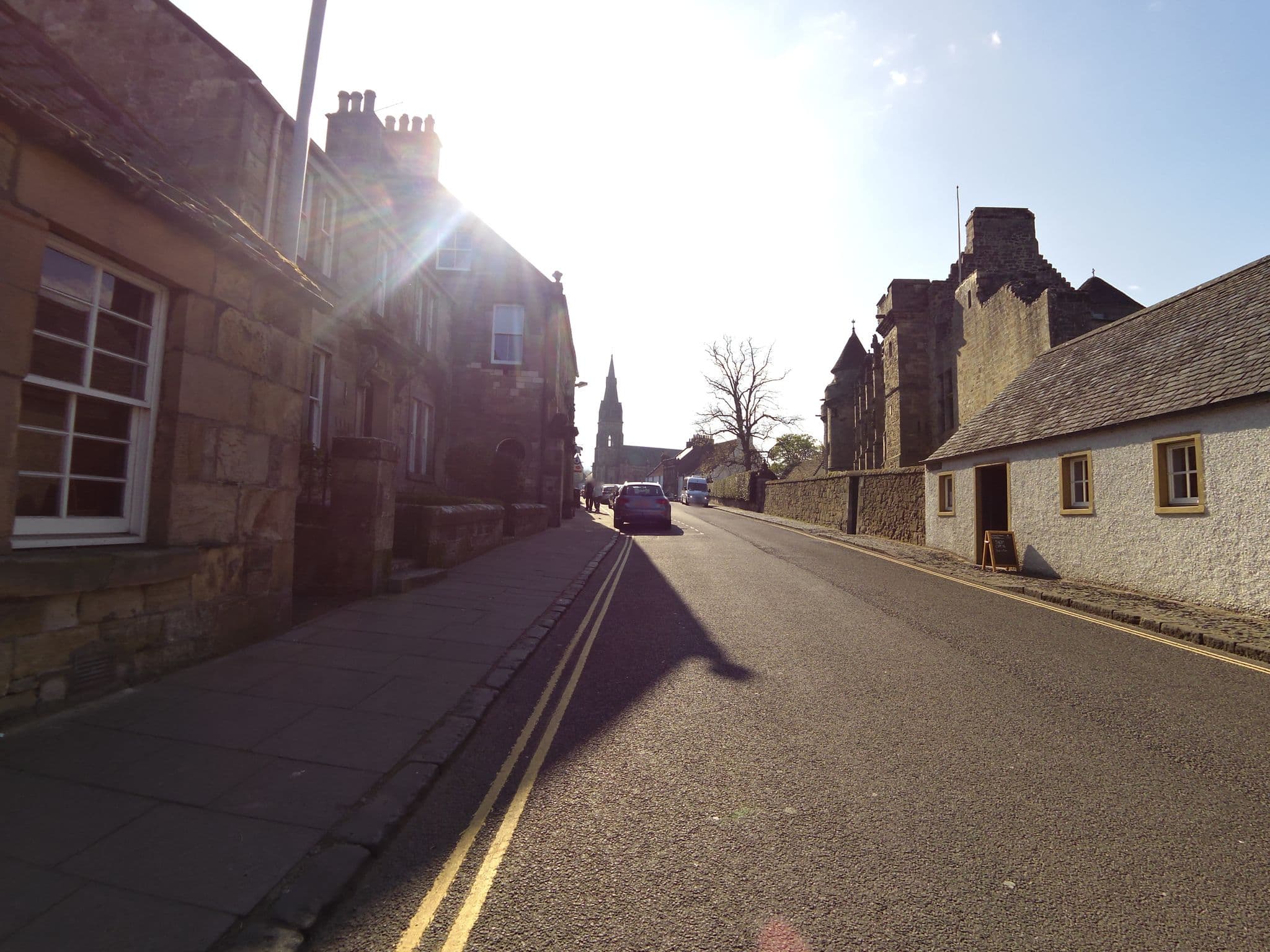 Street view near Hunting Lodge Hotel, Falkland — © smsm1 (CC BY-SA · Mapillary)