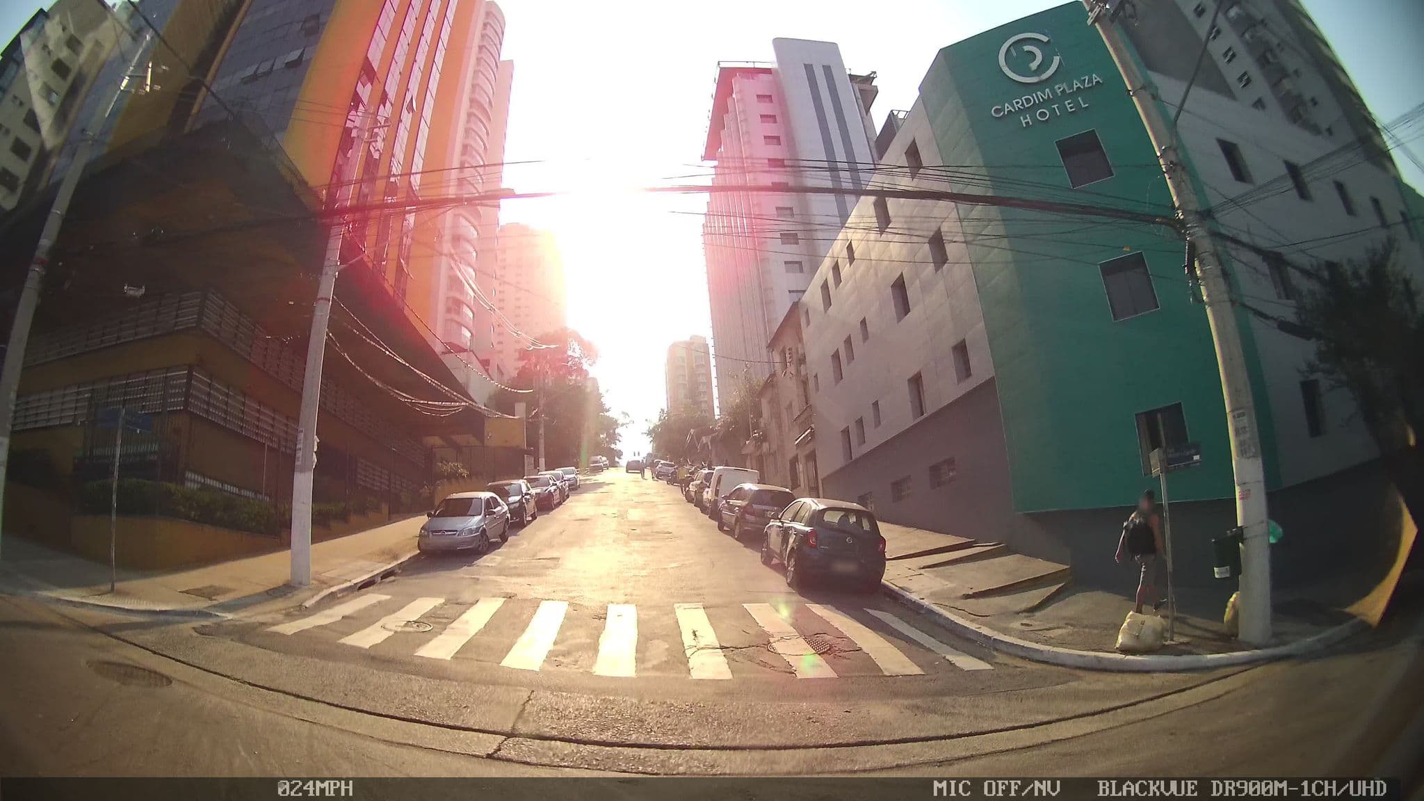 Street view near Cardim Plaza, Bela Vista — © kaart_4 (CC BY-SA · Mapillary)