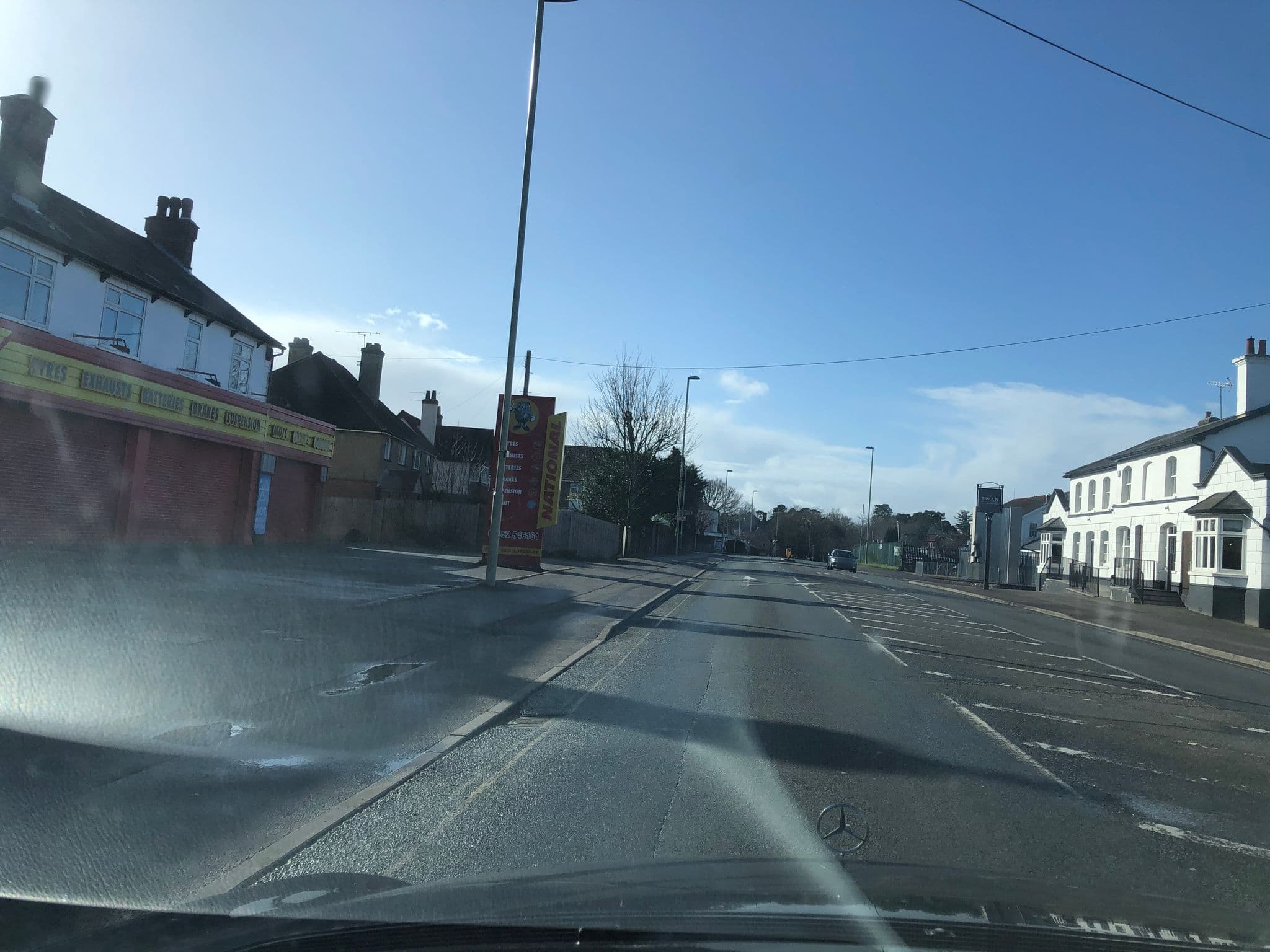 Street view near Ashbee Guest House, Farnborough — © laye (CC BY-SA · Mapillary)