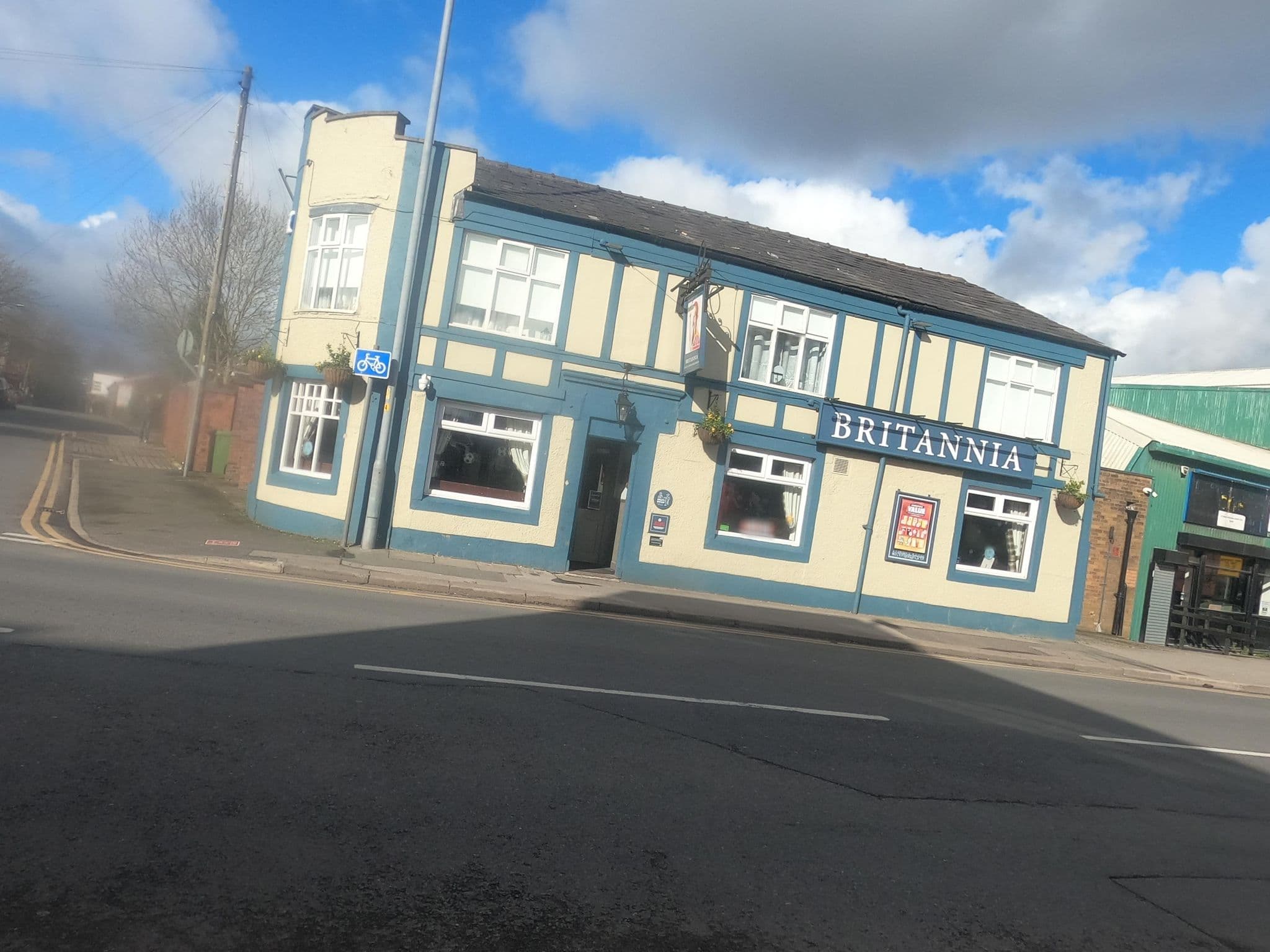 Street view near Market hotel pub, Farnworth — © tonys999 (CC BY-SA · Mapillary)