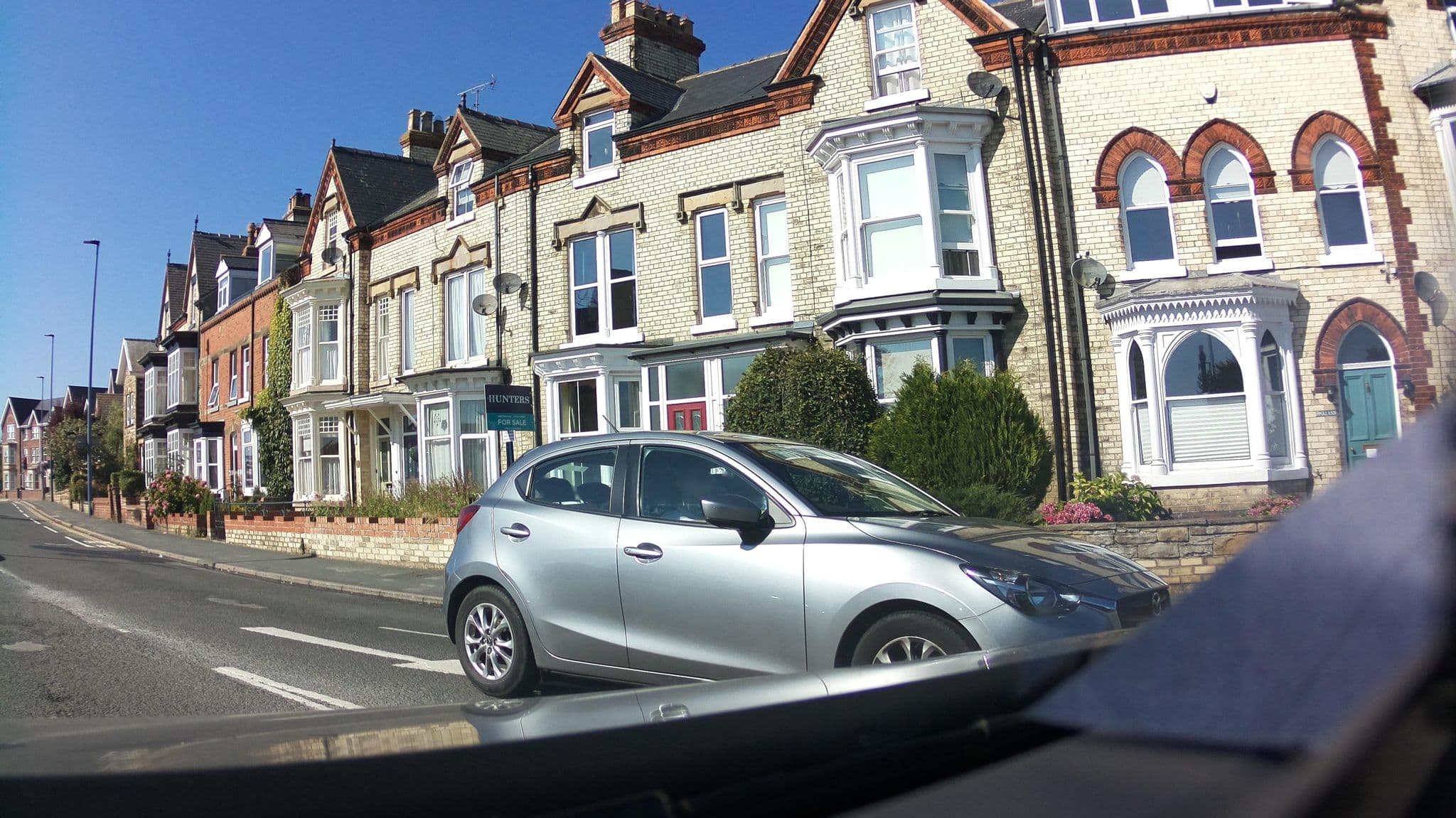 Street view near Daffodil Guest House - Single Room with Bathroom, Filey — © southglos (CC BY-SA · Mapillary)