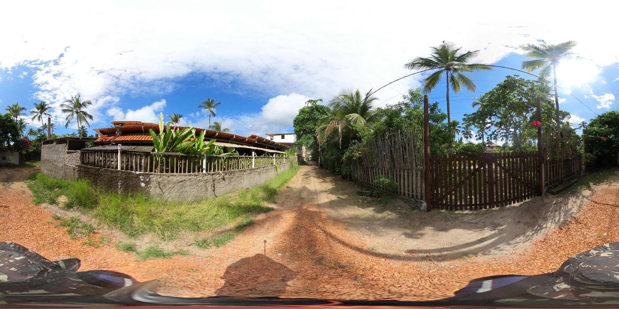 Street view near Aldeia Setemares Bangalôs - Praia do Sargi - Serra Grande, Itacaré — © mauriciomensura (CC BY-SA · Mapillary)