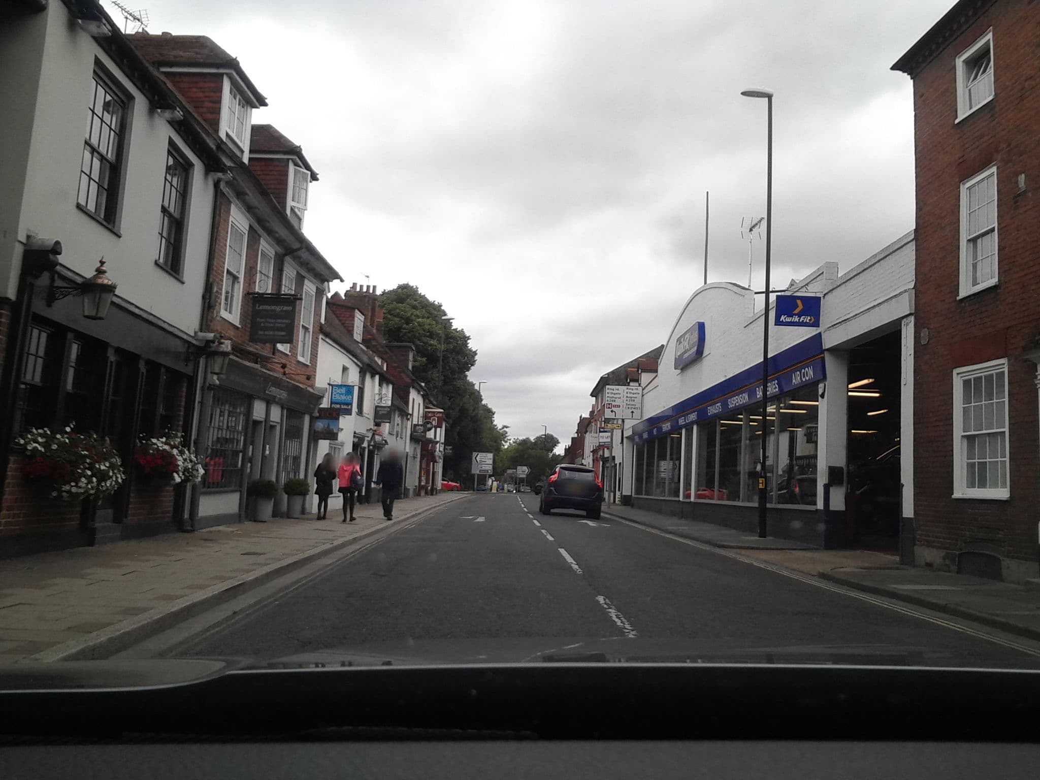 Street view near The Nags Head Bar, Restaurant & Hotel Chichester, Chichester — © apatookonpri (CC BY-SA · Mapillary)
