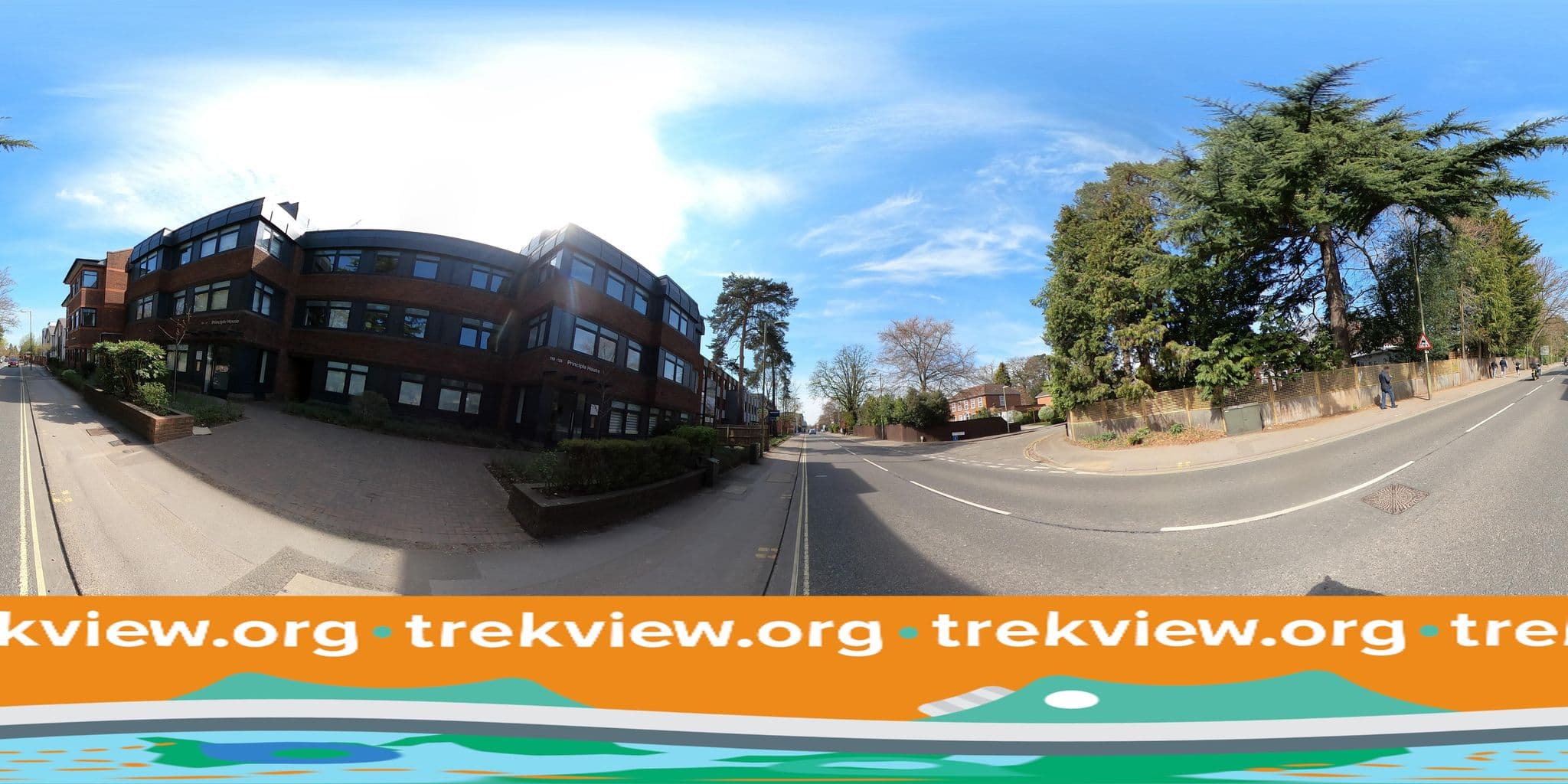 Street view near Links Hotel, Fleet — © trekviewed (CC BY-SA · Mapillary)
