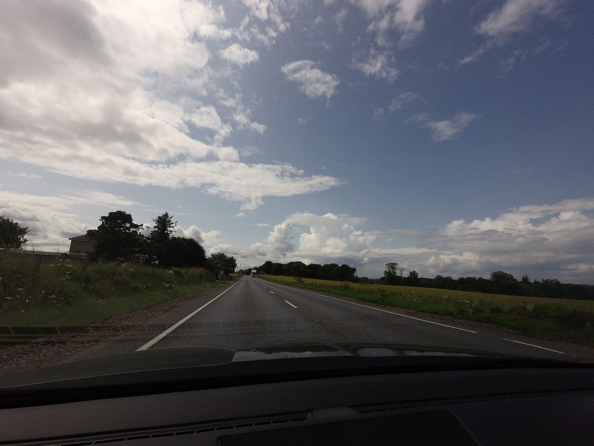 Street view near Sherston House, Kinloss — © tallguy (CC BY-SA · Mapillary)