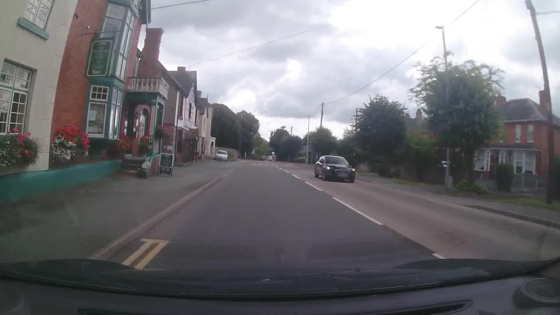 Street view near The Bradford Arms Hotel, Pant — © trigpoint (CC BY-SA · Mapillary)