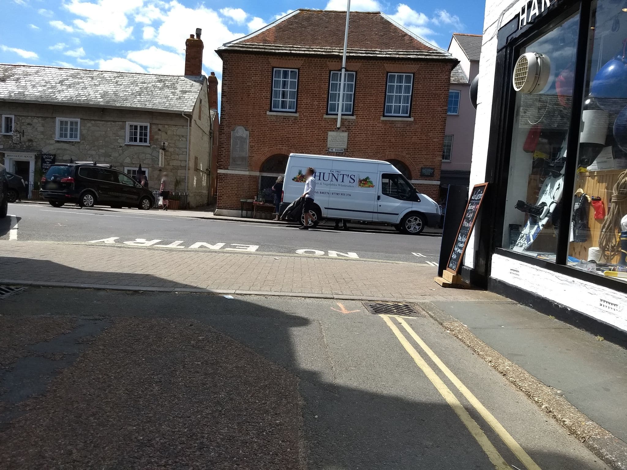 Street view near Harvey`s B&B, Freshwater — © mappernerd (CC BY-SA · Mapillary)