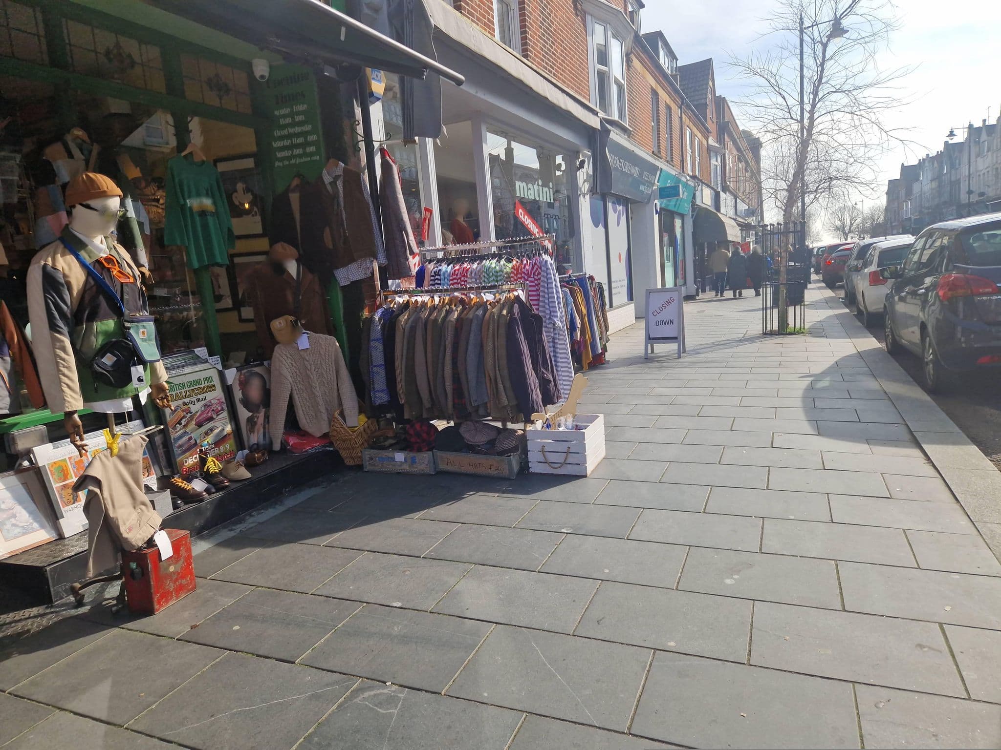 Street view near Great Danes, Frinton-on-Sea — © edloach (CC BY-SA · Mapillary)