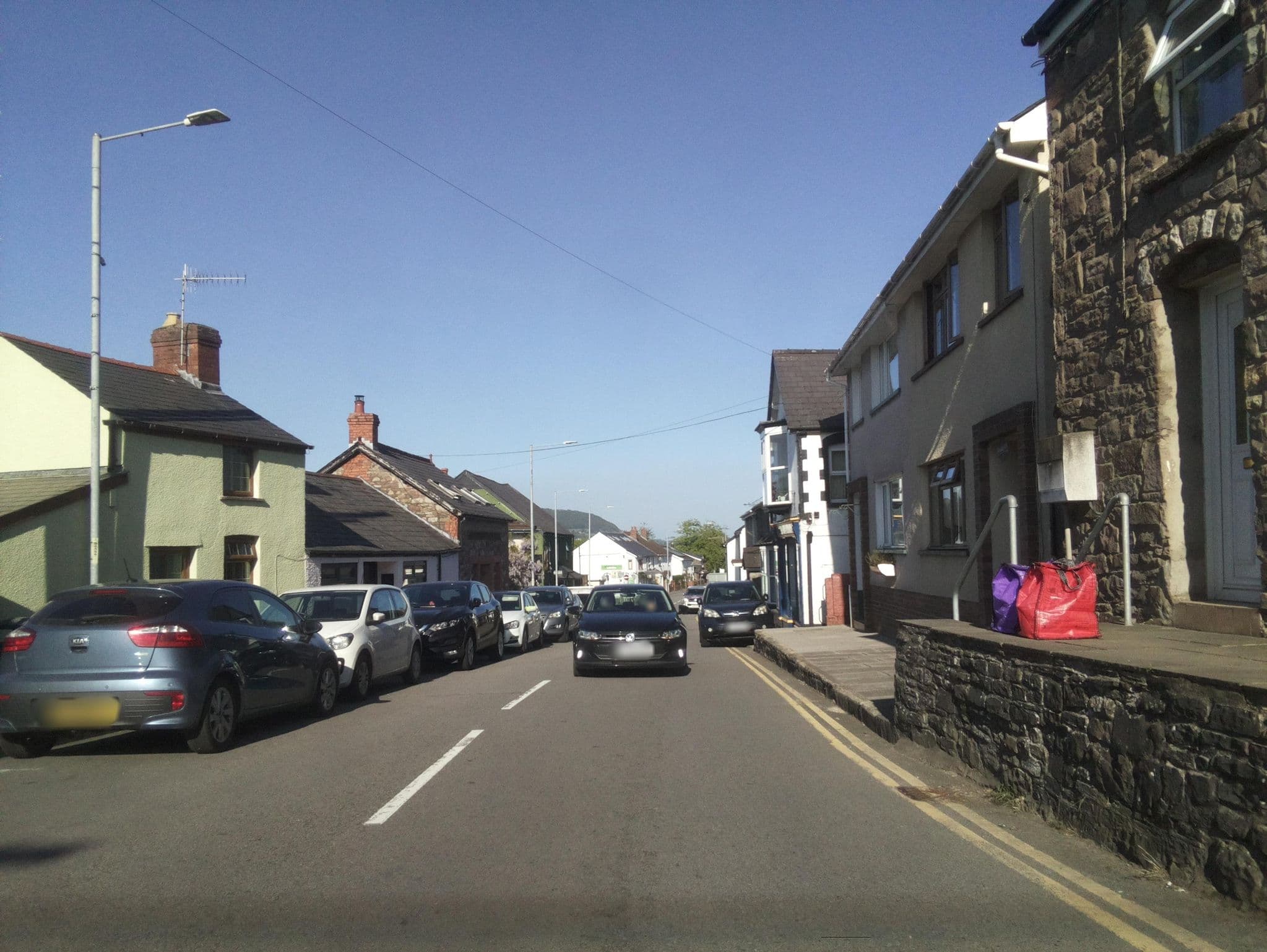 Street view near Navigation Hotel, Gilwern — © southglos (CC BY-SA · Mapillary)