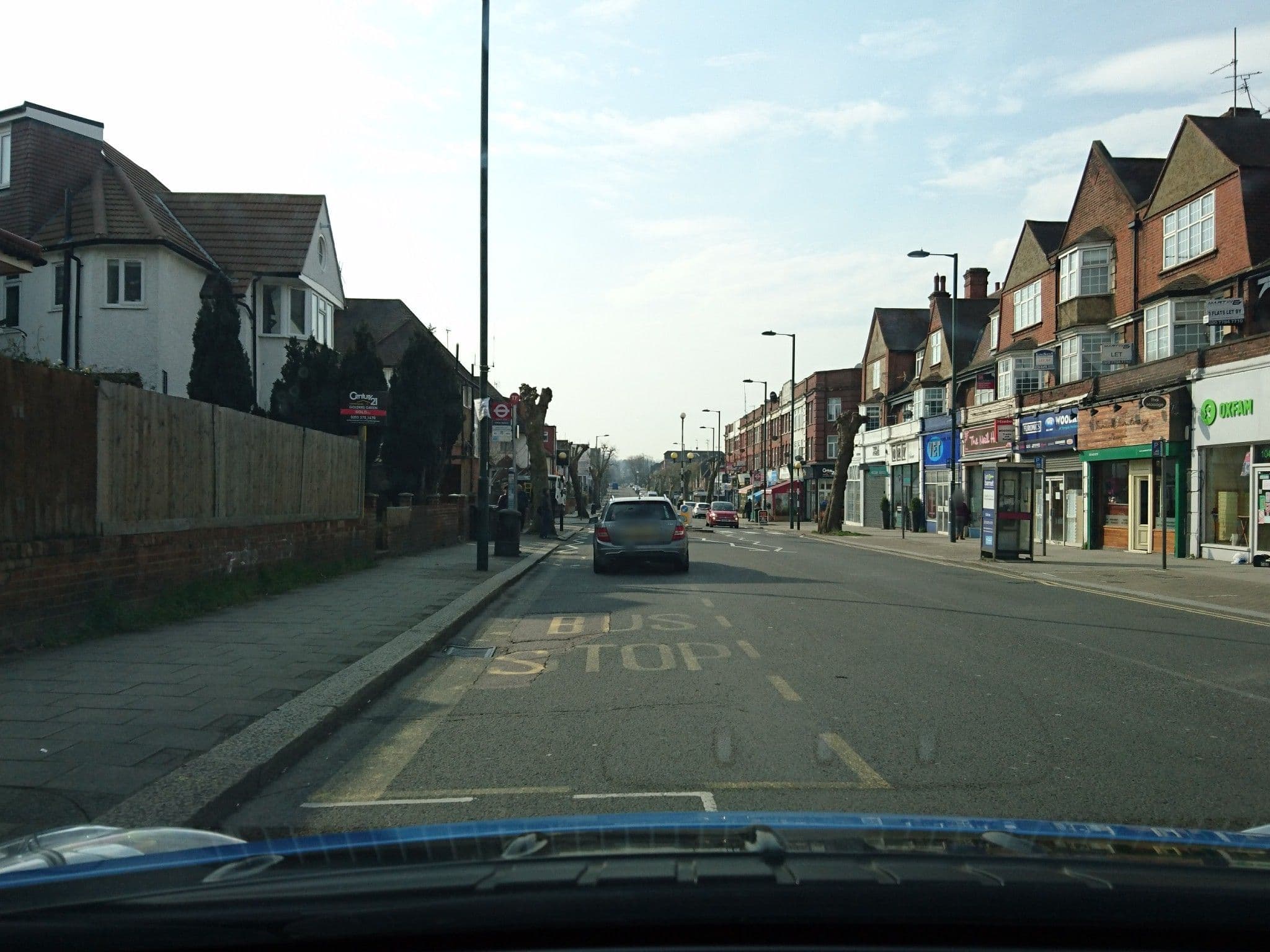 Street view near Clifton Guest House, Golders Green — © zymurgic (CC BY-SA · Mapillary)
