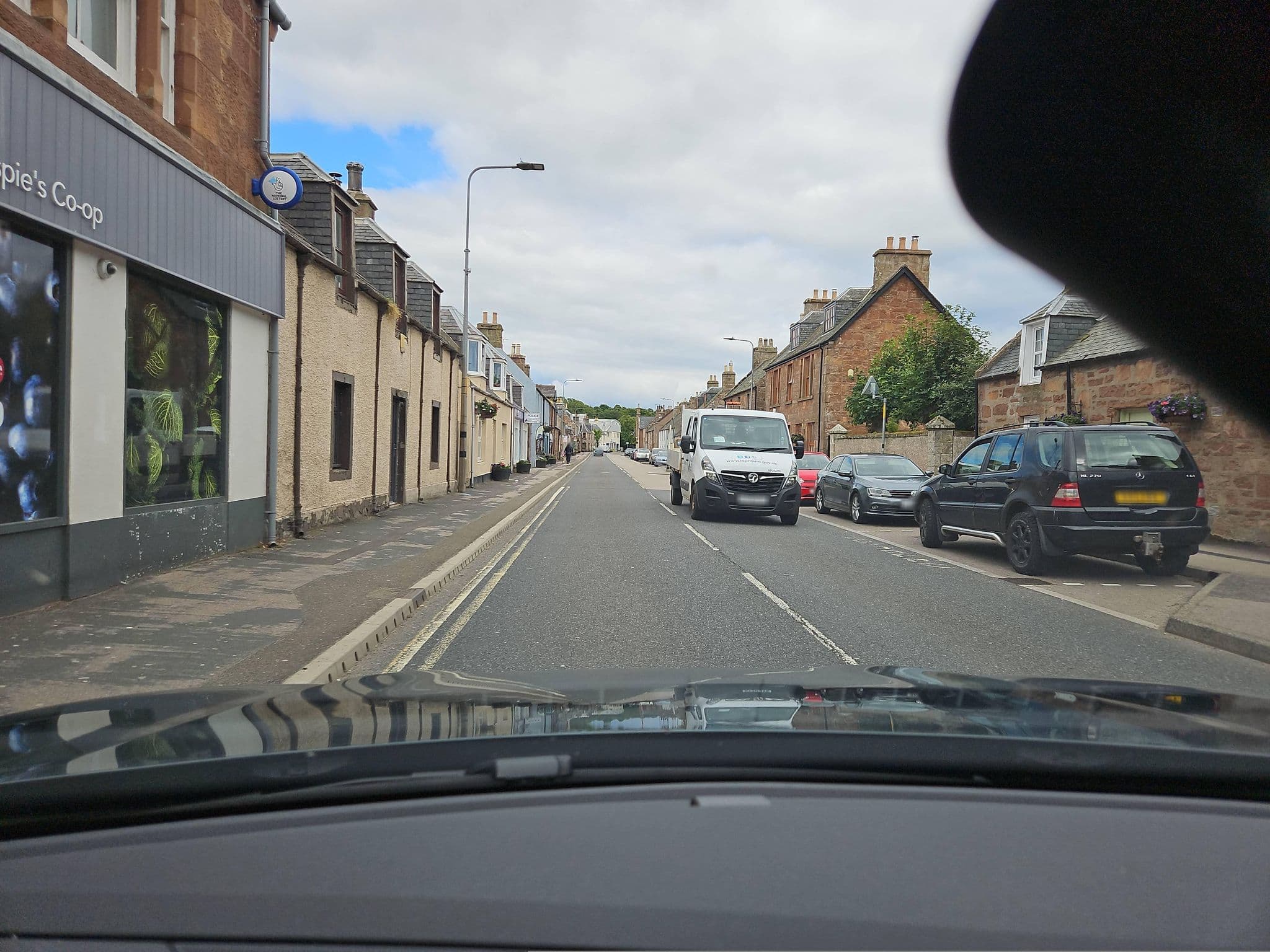 Street view near The Salt House, Golspie — © toho (CC BY-SA · Mapillary)