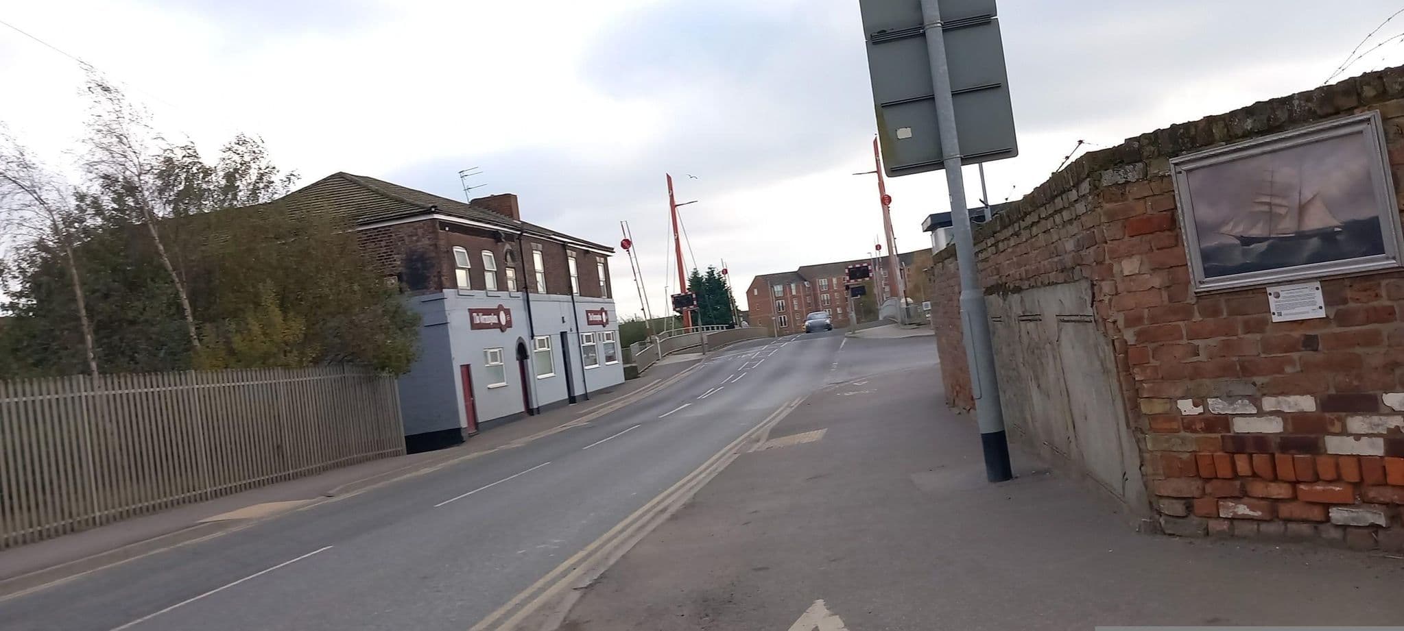 Street view near Vermuyden Hotel, Goole — © rskedgell (CC BY-SA · Mapillary)