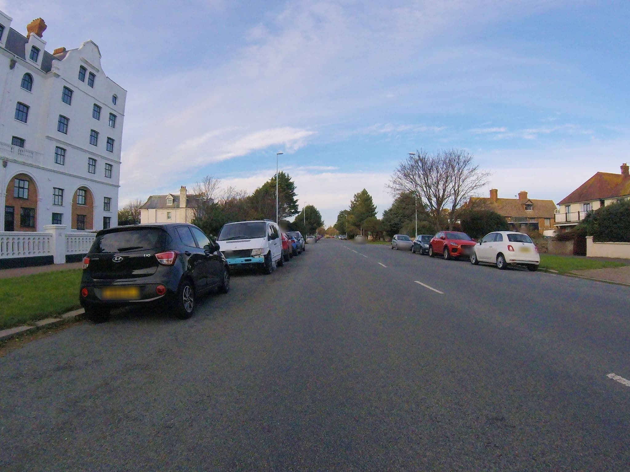 Street view near DOLPHIN LODGE, Worthing — © stevemarsh (CC BY-SA · Mapillary)