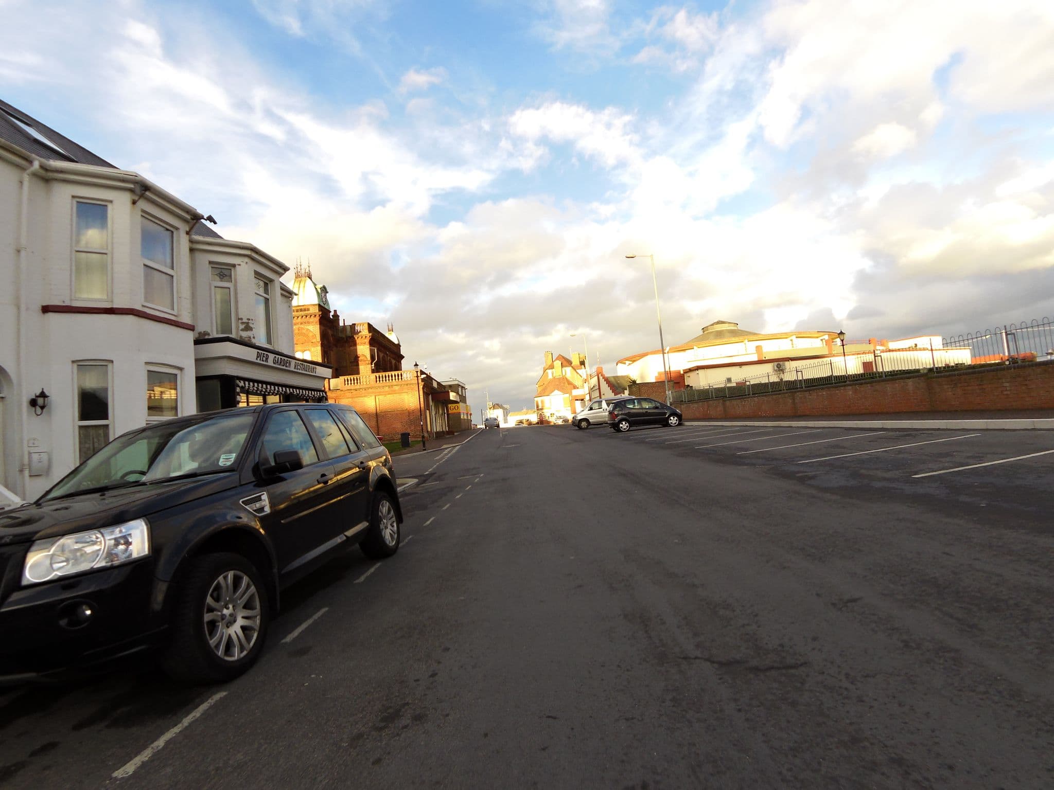 Street view near Pavilion Cottage Next to Gorleston Beach, Gorleston-on-Sea — © smsm1 (CC BY-SA · Mapillary)
